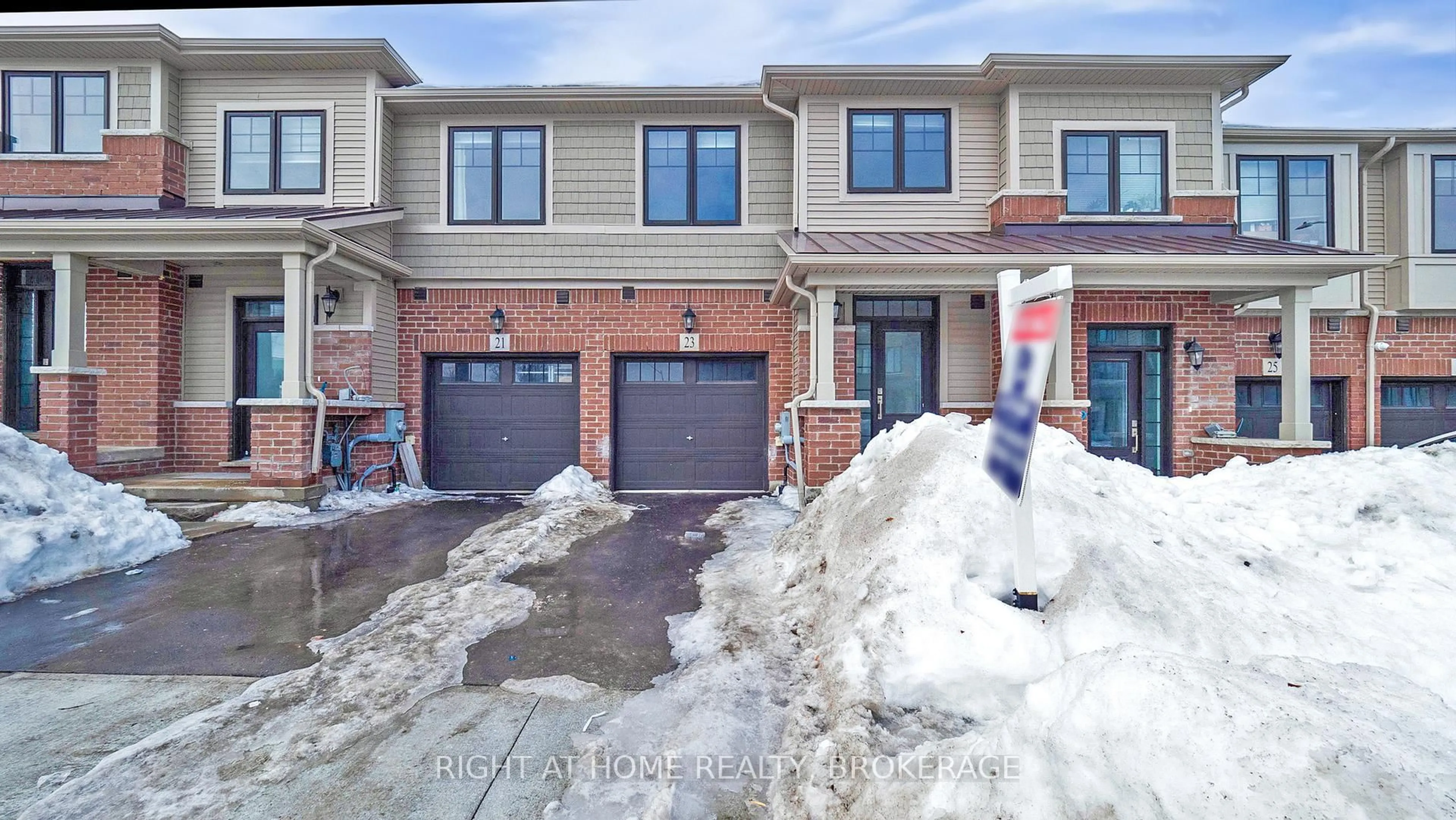 Home with brick exterior material, street for 23 hollywood Crt, Cambridge Ontario N1R 0C7