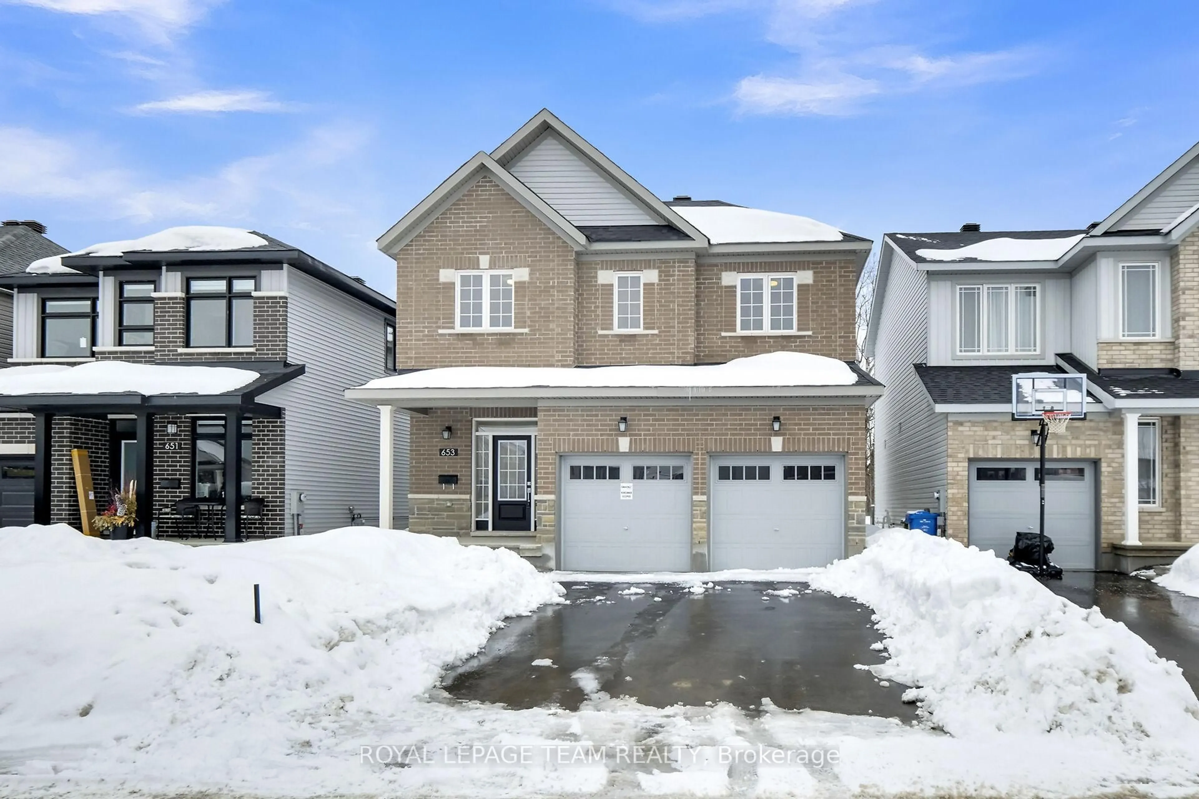 Unknown for 653 Persimmon Way, Ottawa Ontario K1W 0T3