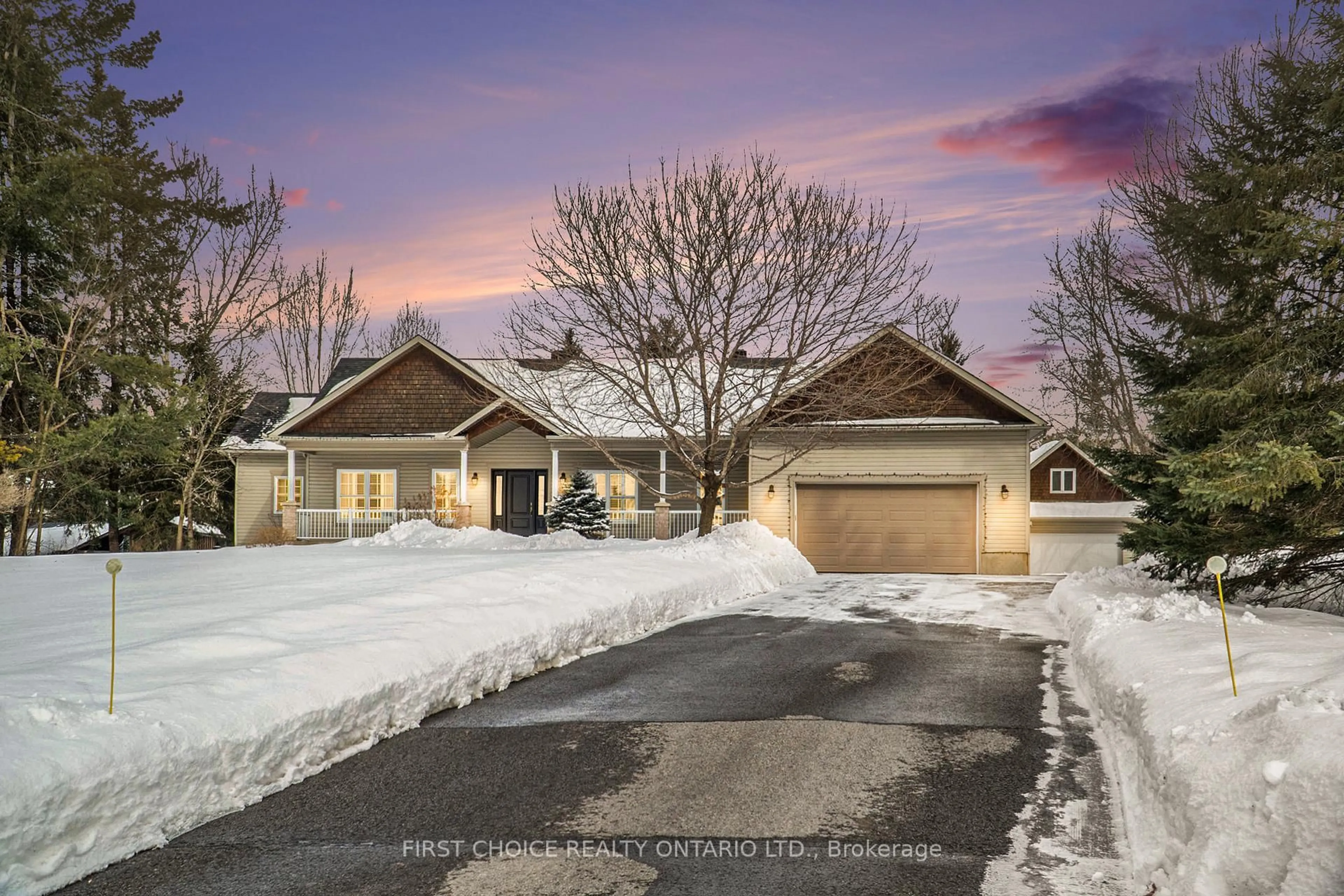 A pic from outside/outdoor area/front of a property/back of a property/a pic from drone, street for 503 Du Ruisseau Rd, Clarence-Rockland Ontario K4K 1K7