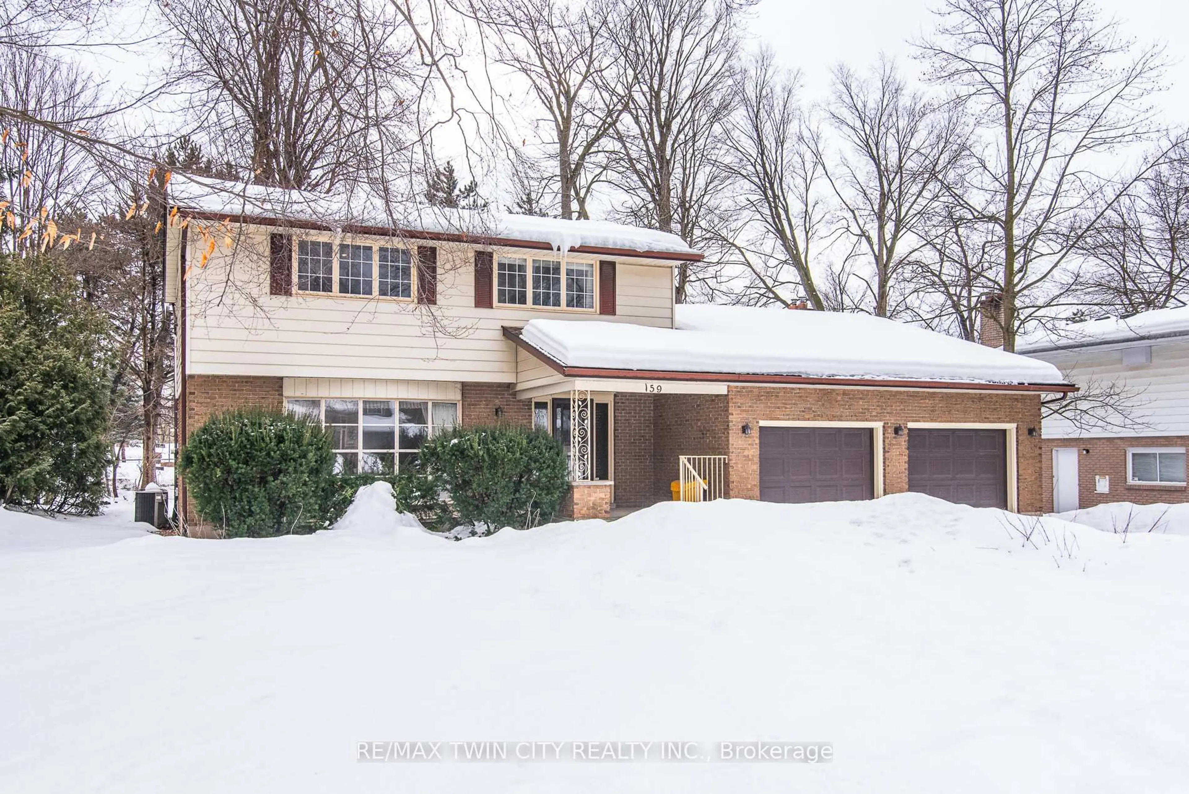 Home with vinyl exterior material, street for 159 Shuh Ave, Kitchener Ontario N2A 1H4