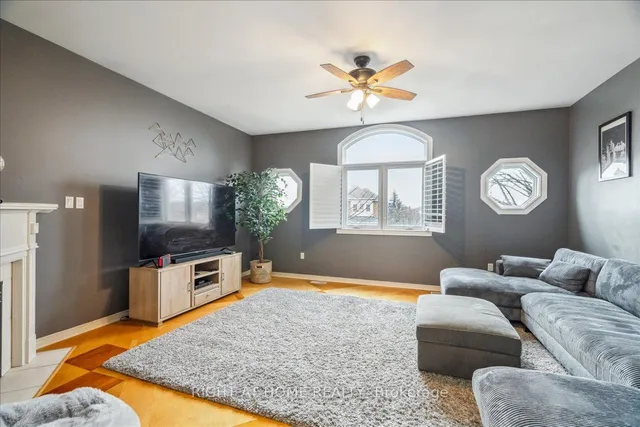 Additional property image - 22 Adele Crt