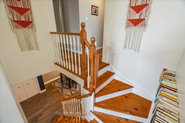 Additional property image - 22 Adele Crt