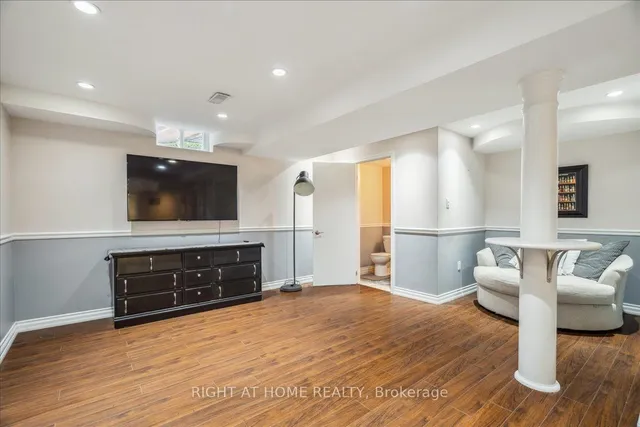 Additional property image - 22 Adele Crt