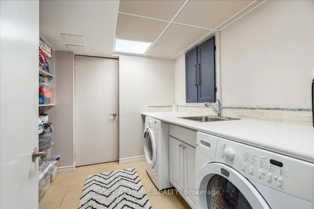 Additional property image - 22 Adele Crt