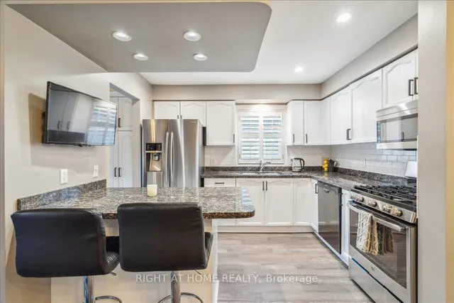 Additional property image - 22 Adele Crt