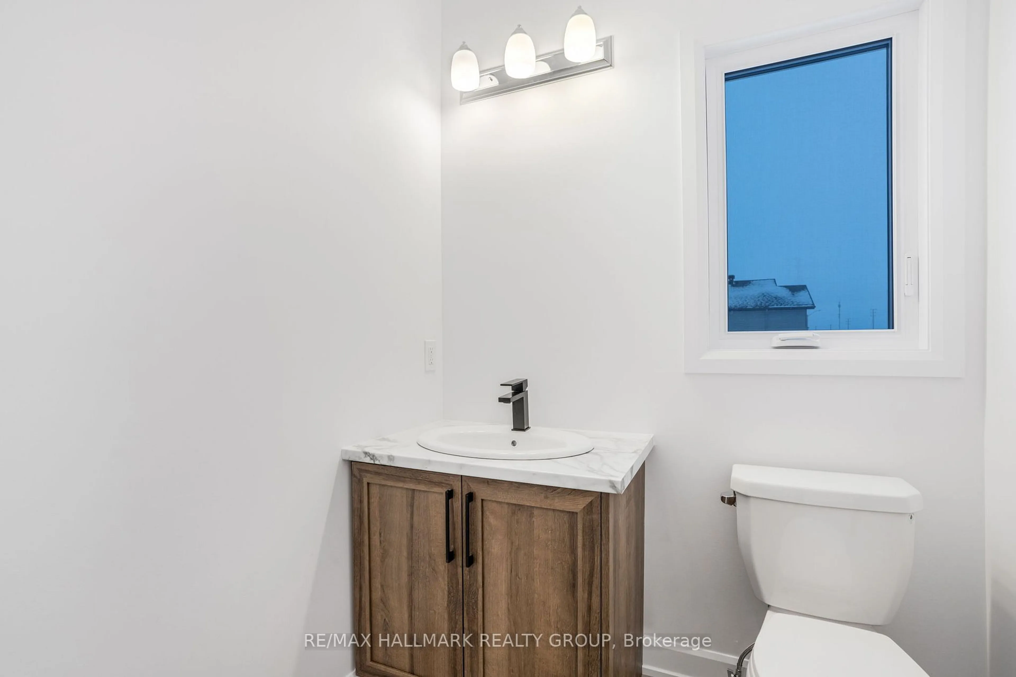 Standard bathroom, unknown for 309 Zakari St, The Nation Ontario K0A 1M0