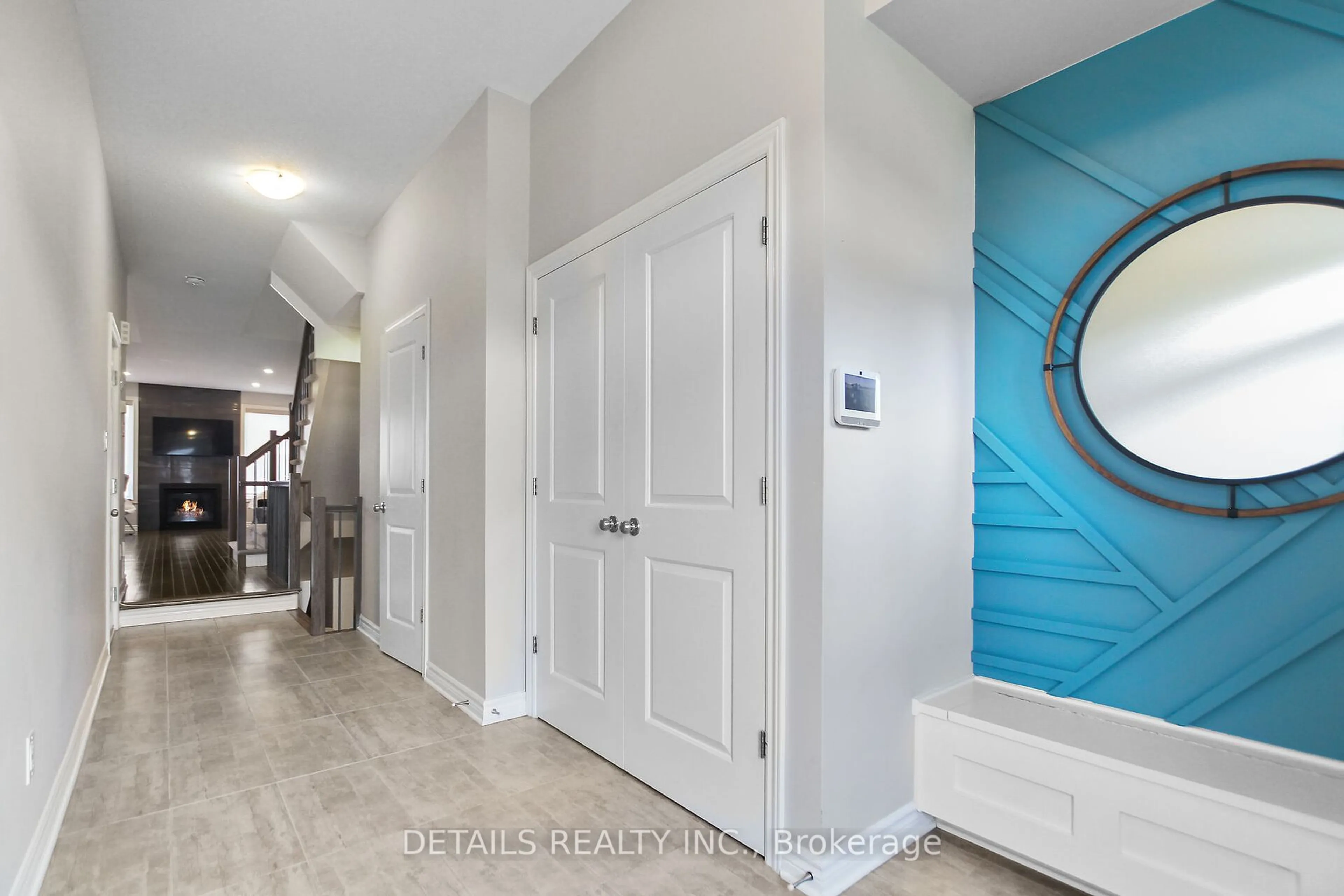 Indoor entryway for 1209 Cavallo St, Stittsville - Munster - Richmond Ontario K2S 0Z4