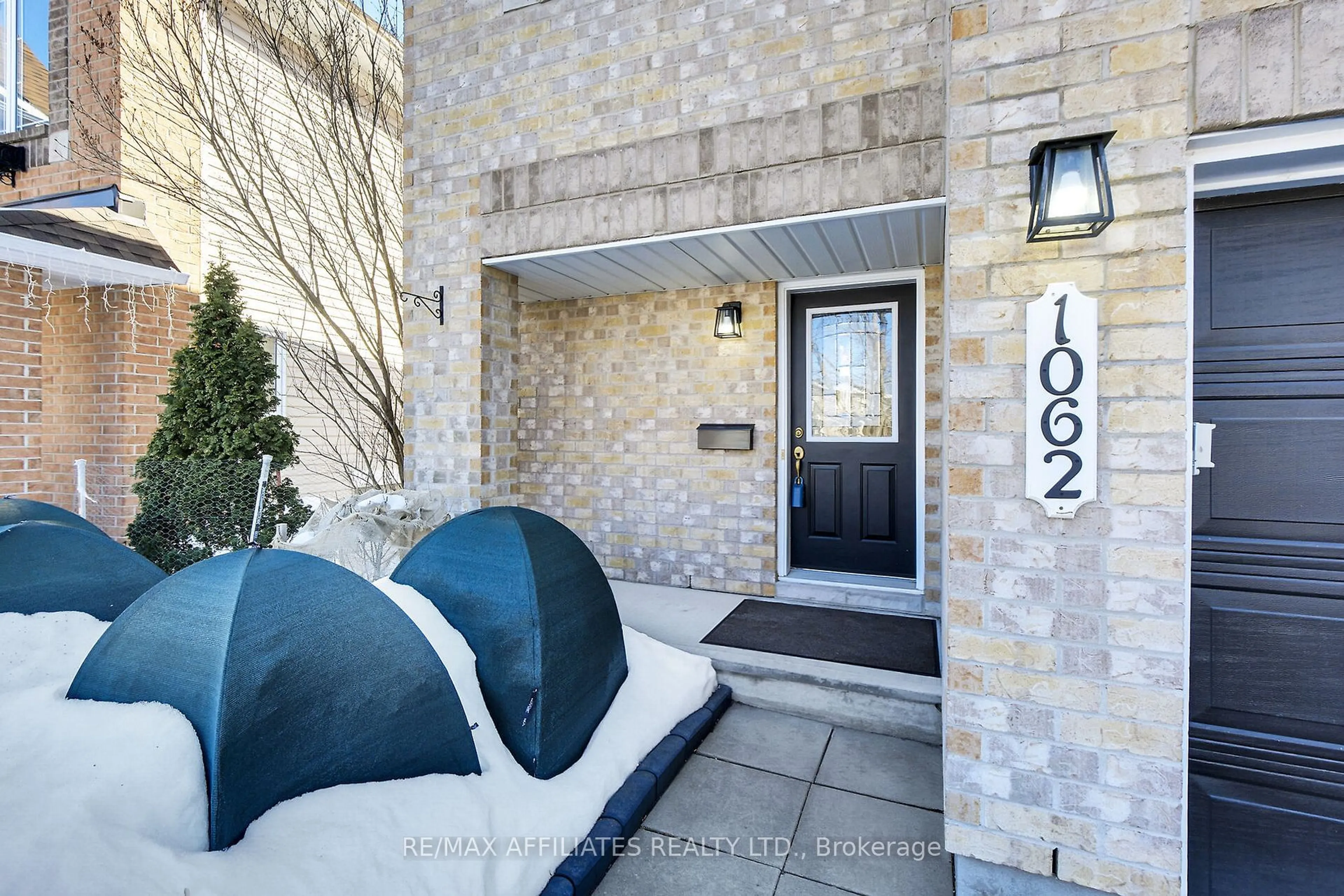 Indoor entryway for 1062 Candlewood St, Orleans - Cumberland and Area Ontario K4A 5E9