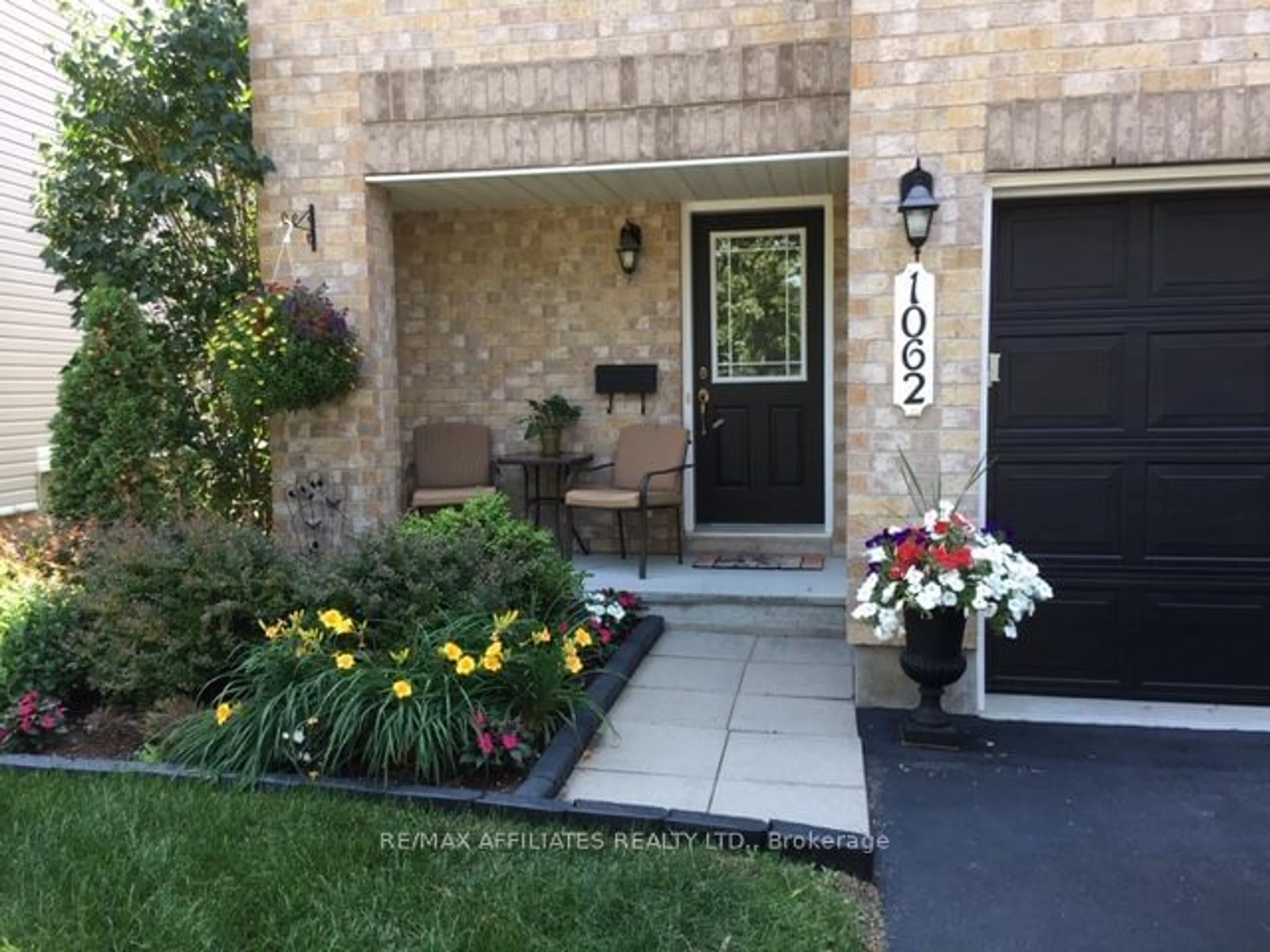 Indoor entryway for 1062 Candlewood St, Orleans - Cumberland and Area Ontario K4A 5E9