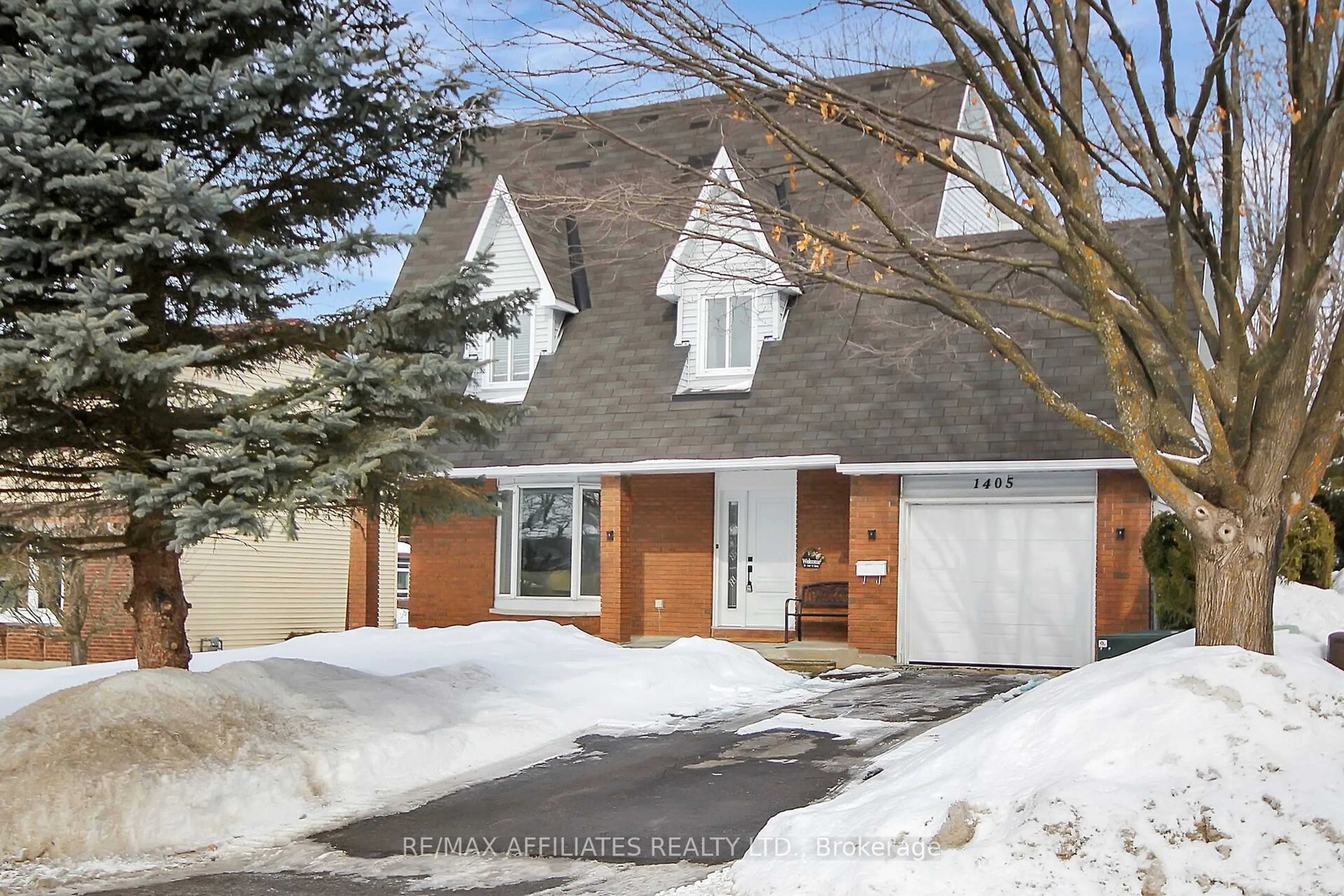 Unknown for 1405 Leblanc Dr, Orleans - Convent Glen and Area Ontario K1C 2Z4