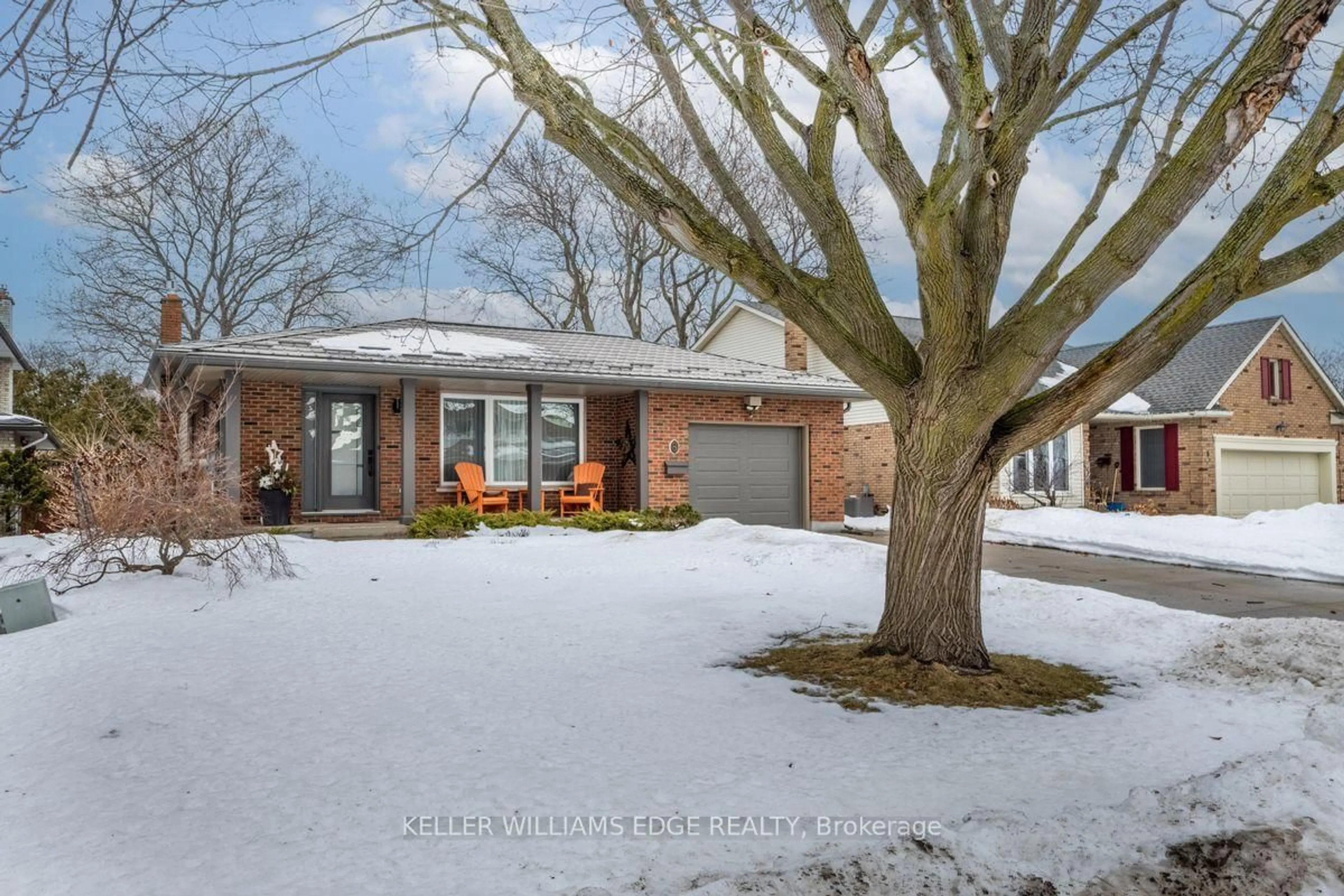 Home with brick exterior material, street for 8 Woodgarden Crt, St. Catharines Ontario L2M 7C9