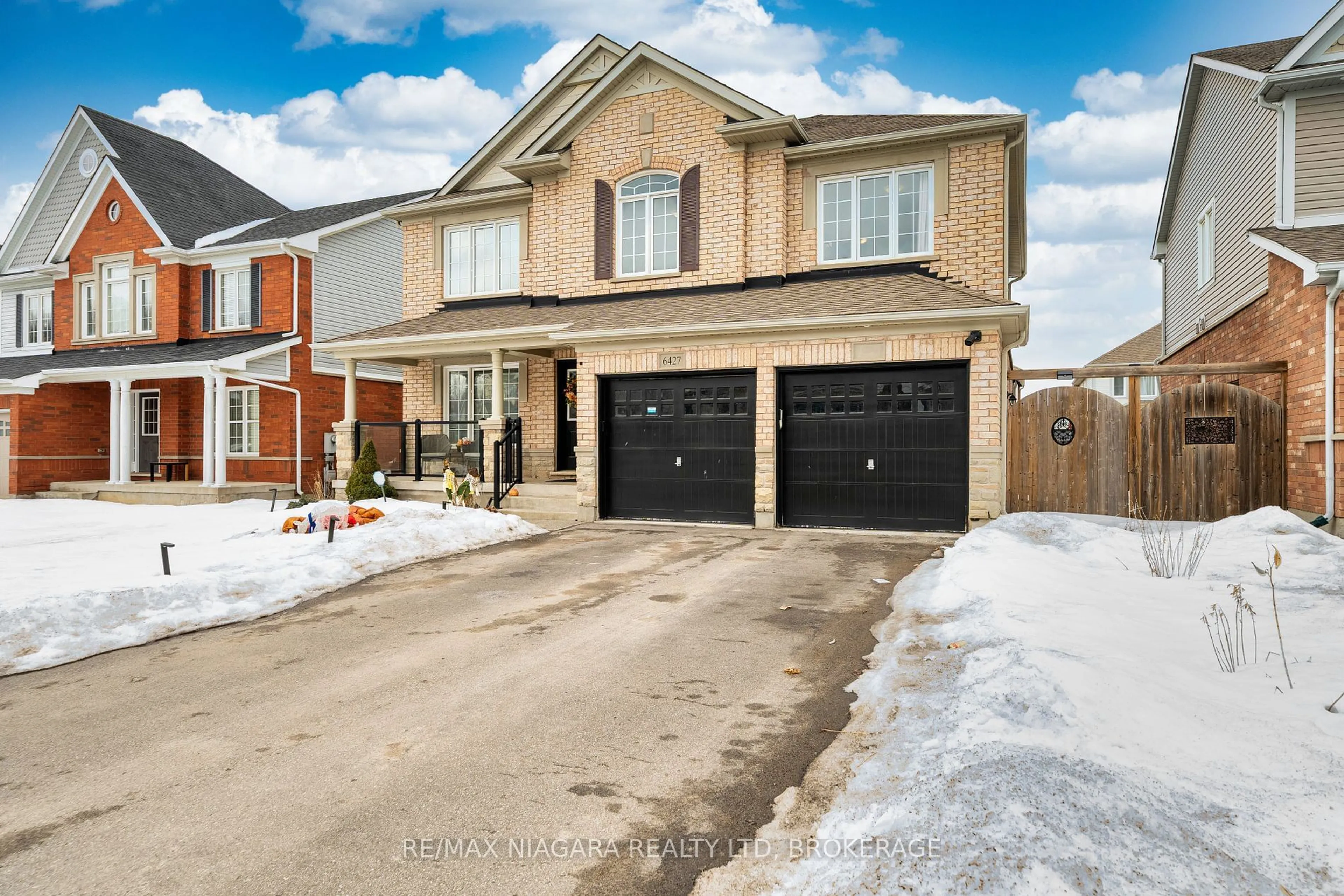 Home with brick exterior material, street for 6427 Dilalla Cres, Niagara Falls Ontario L2H 0C9