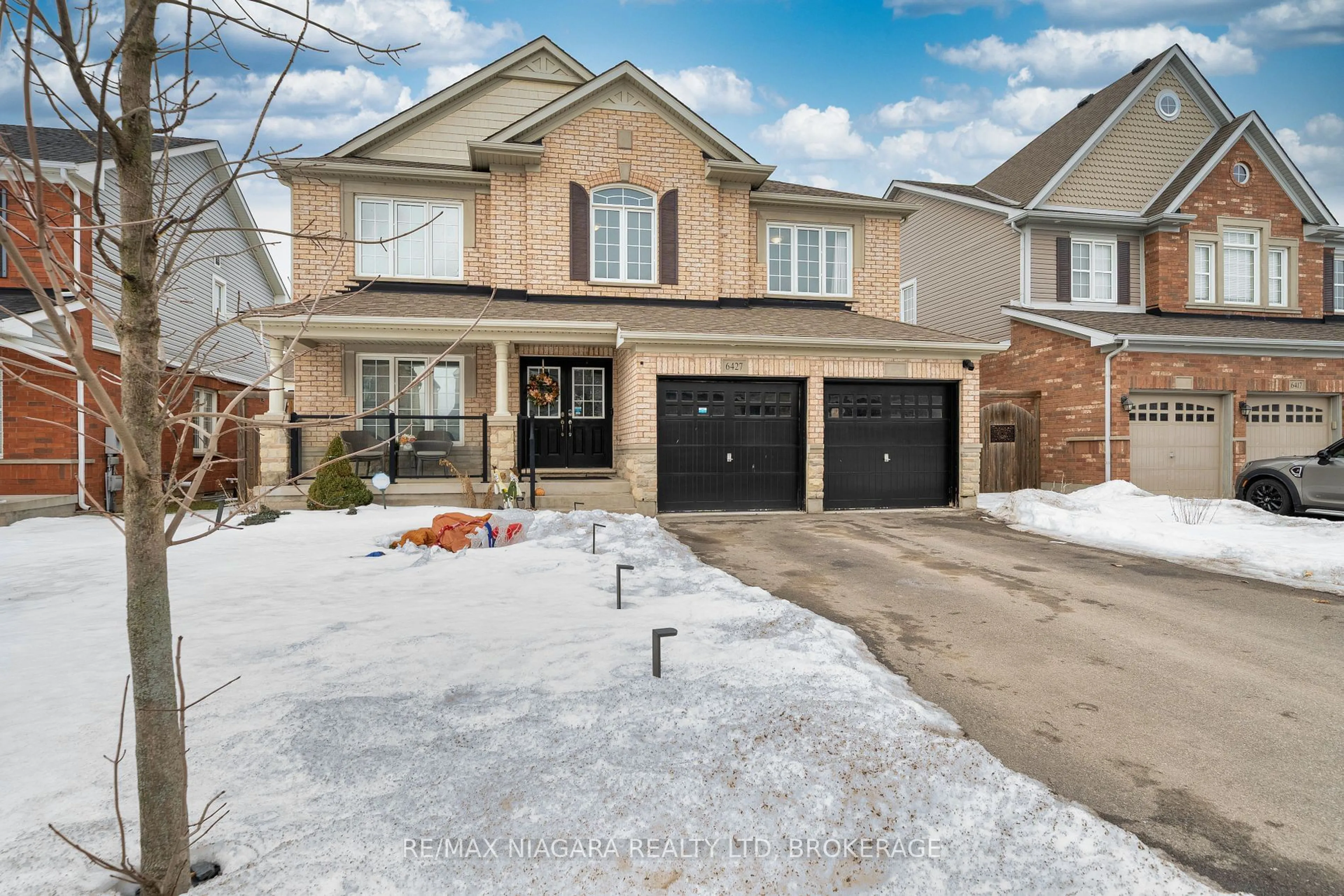 Home with brick exterior material, street for 6427 Dilalla Cres, Niagara Falls Ontario L2H 0C9