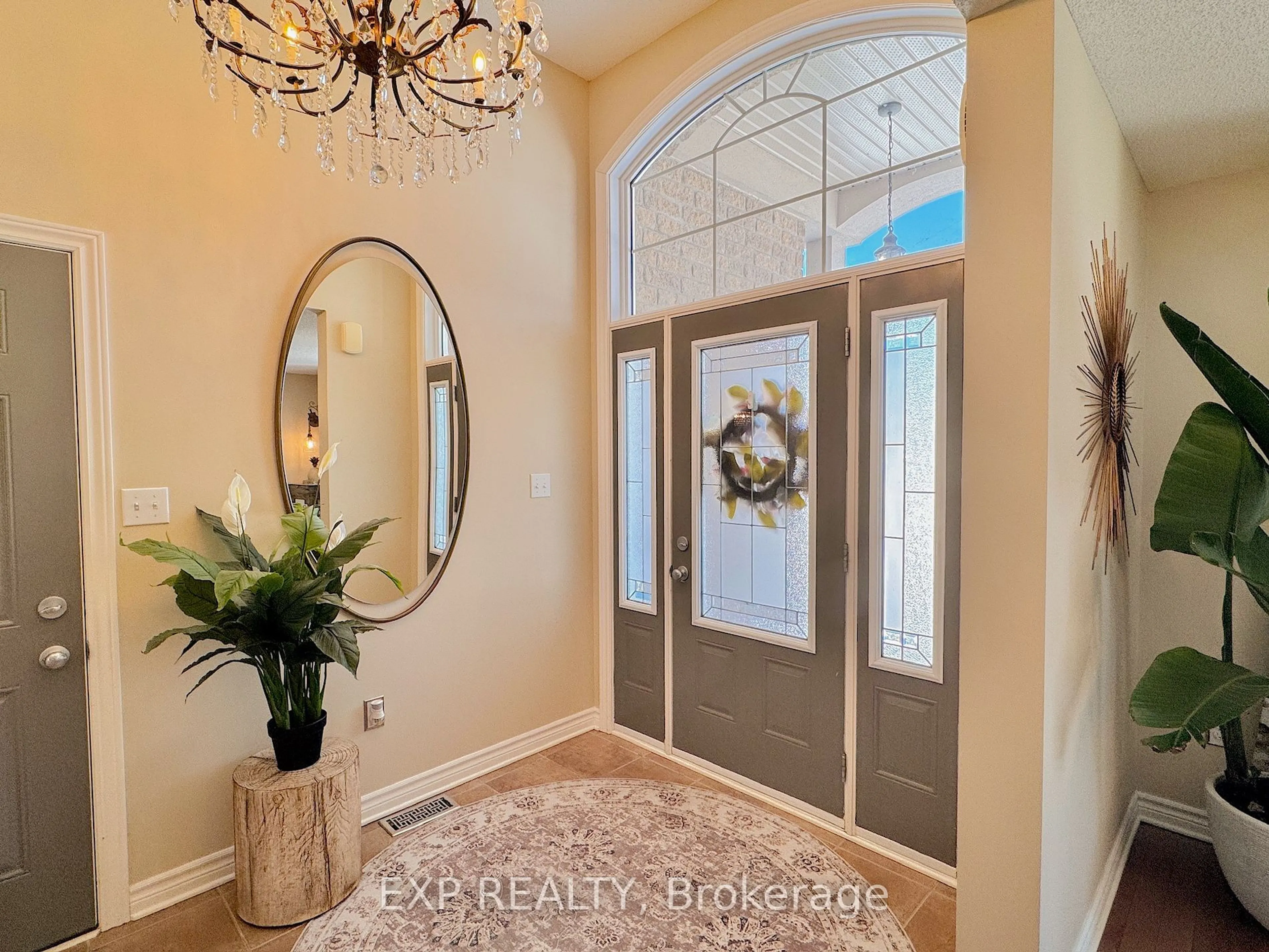 Indoor entryway for 369 Zircon St, Clarence-Rockland Ontario K4K 0H9