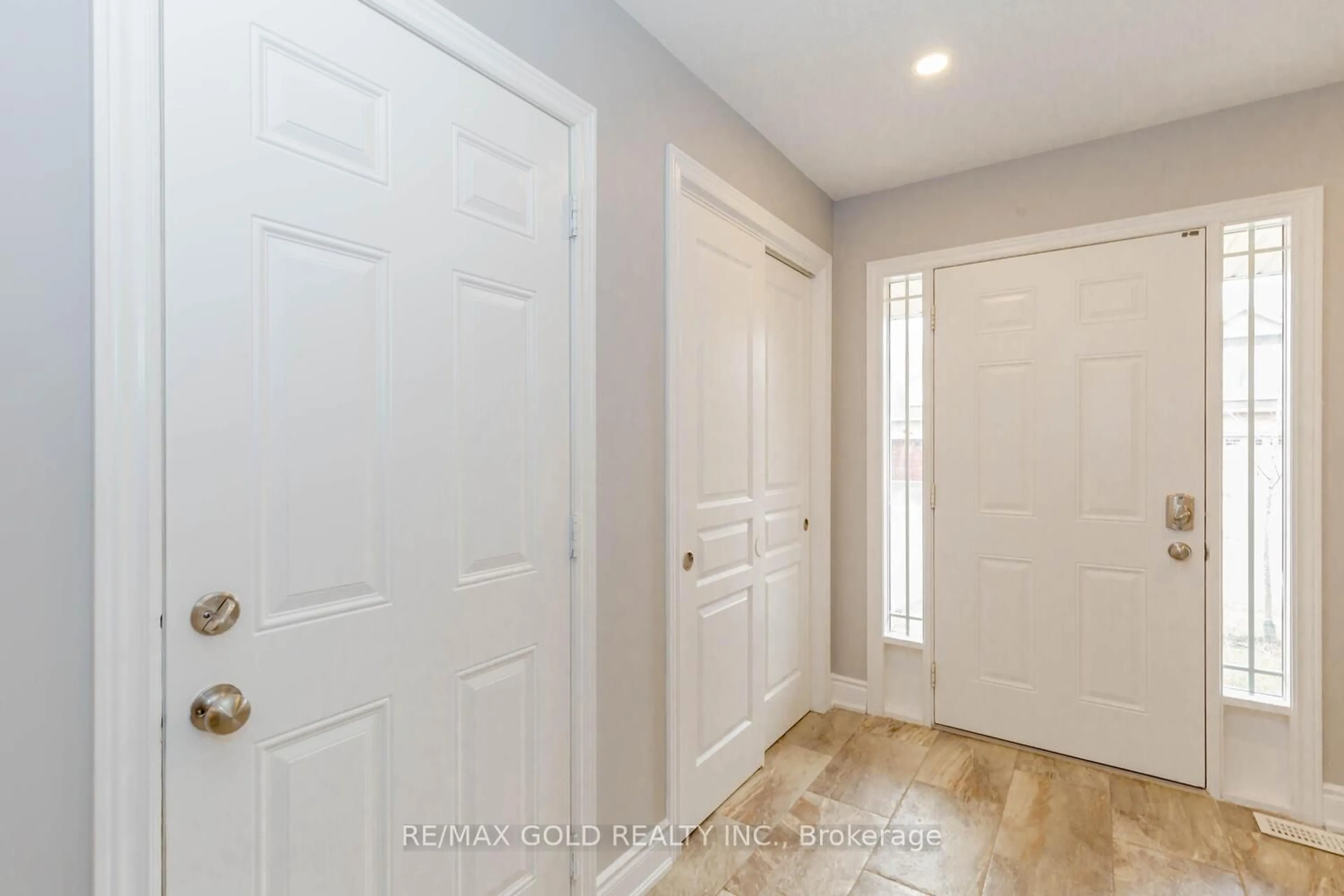 Indoor entryway for 38 Celestial Cres, Hamilton Ontario L0R 1P0