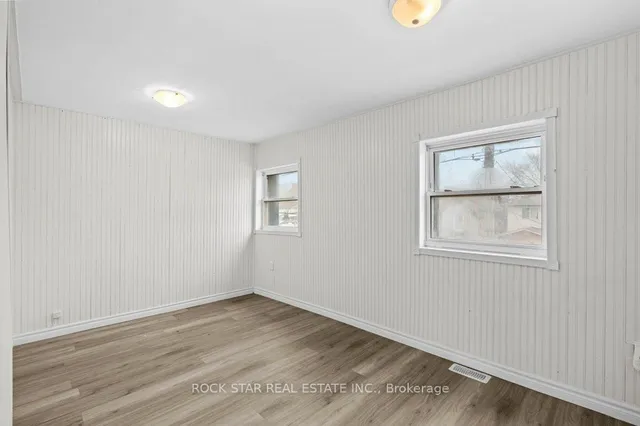 Additional property image - 133 Cathcart St