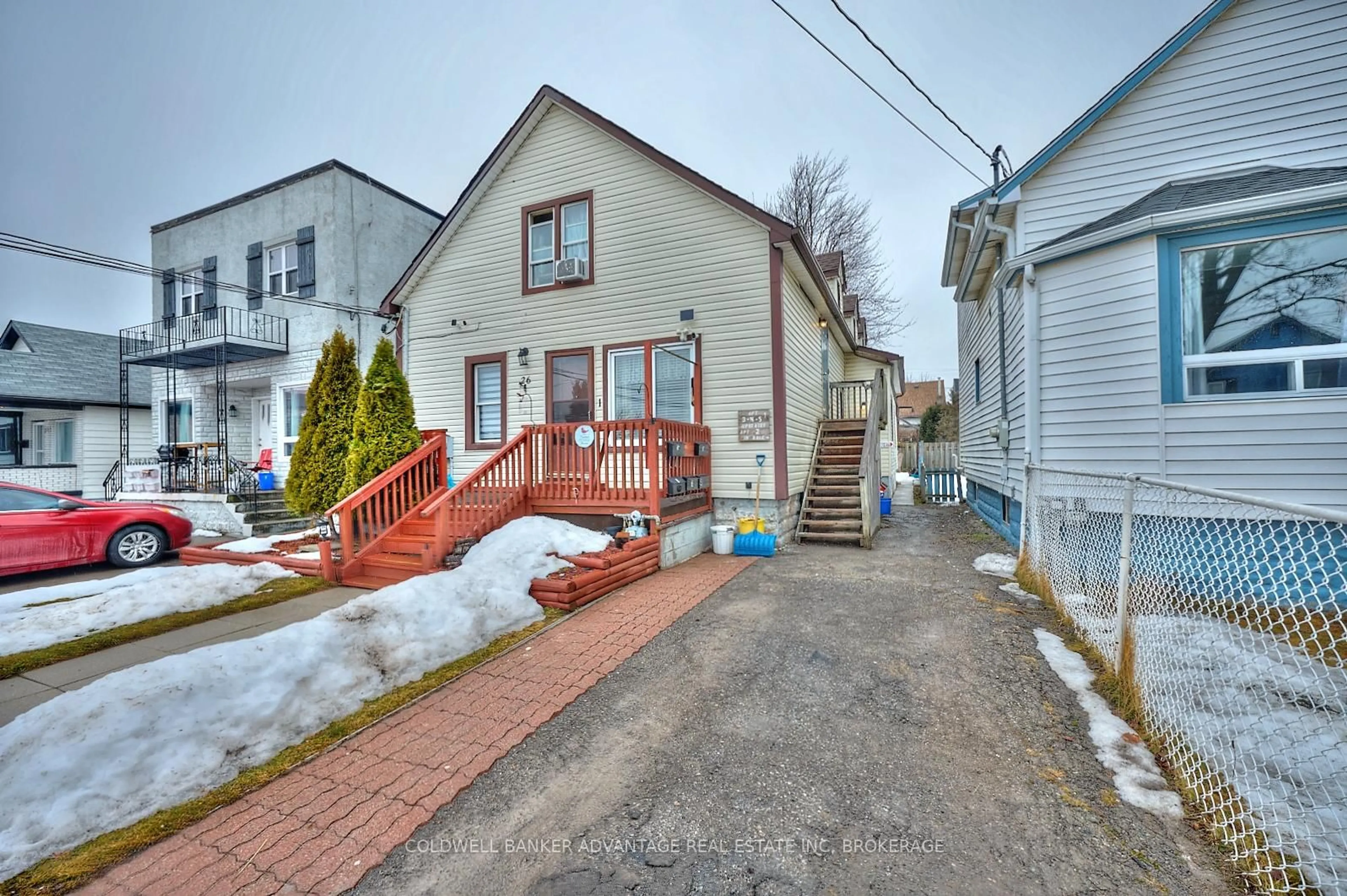 Patio, street for 26 Cozy St, Welland Ontario L3B 4G8