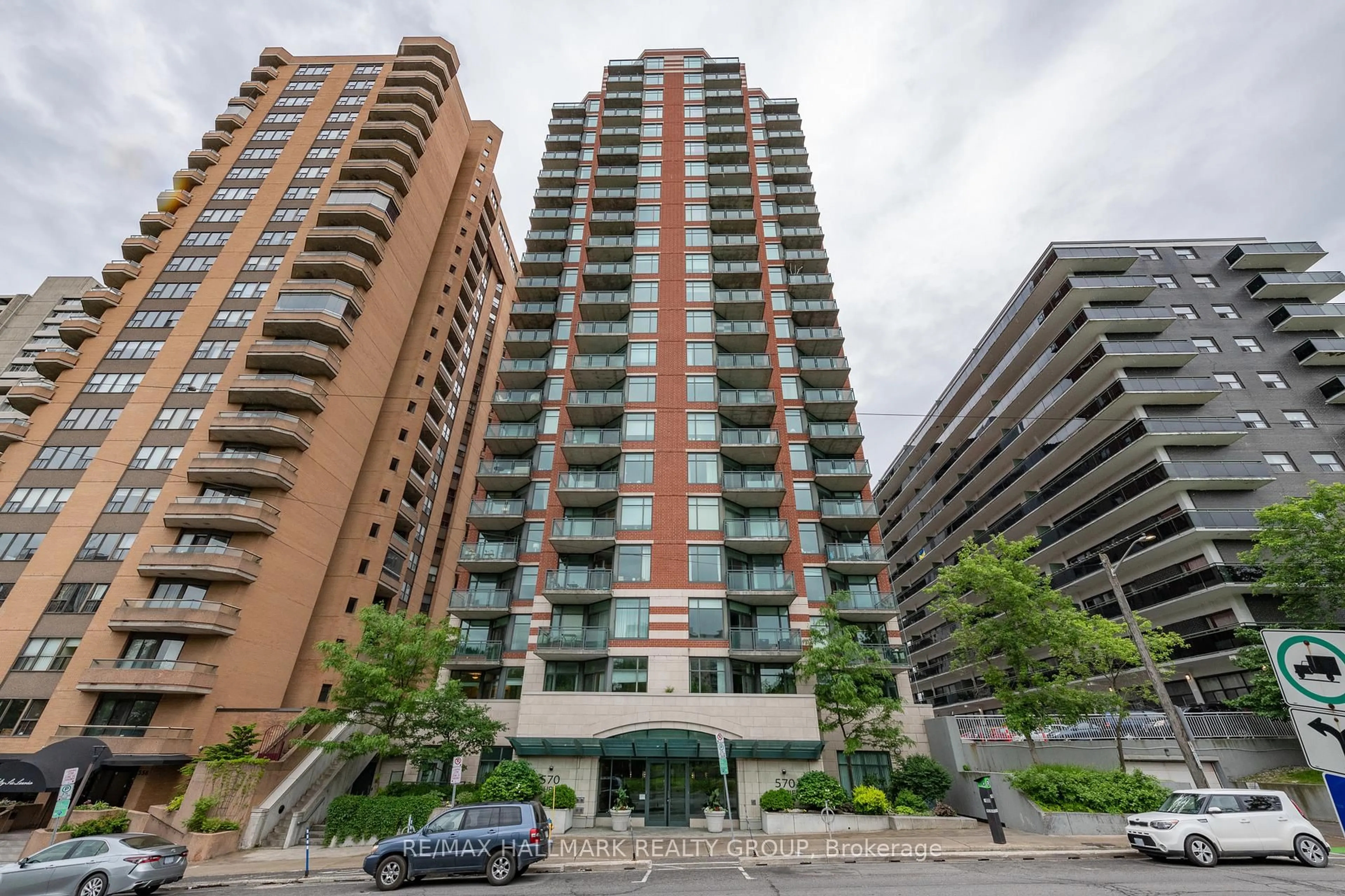 Unknown for 570 Laurier Ave #804, Ottawa Centre Ontario K1R 1C8