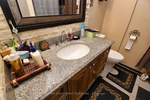 Additional property image - 522 Cannon St