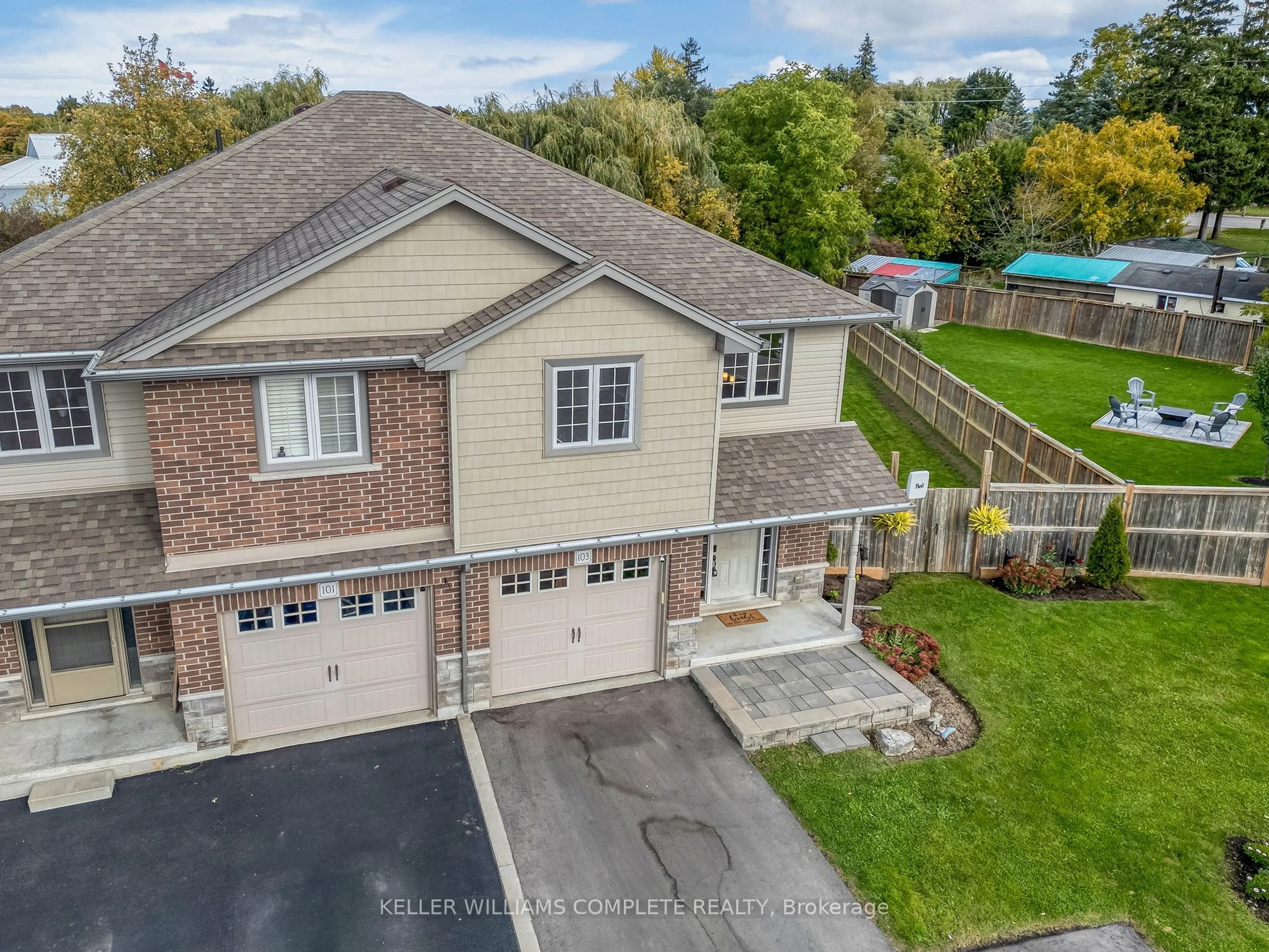 A pic from outside/outdoor area/front of a property/back of a property/a pic from drone, street for 103 Macneil Crt, Haldimand Ontario N0A 1H0