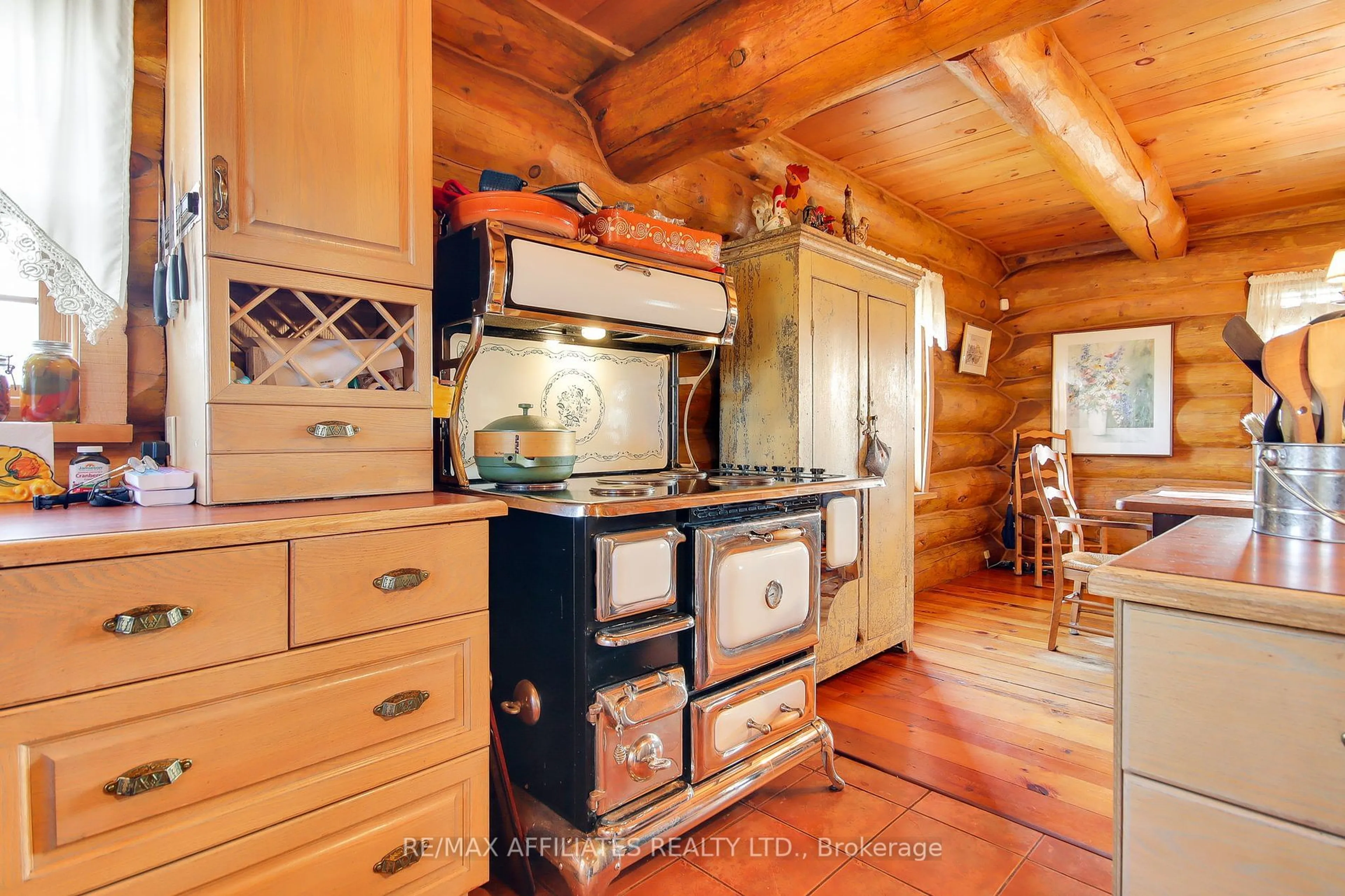 Rustic kitchen, unknown for 4997 Spicer Rd, Elizabethtown-Kitley Ontario K6V 5T5