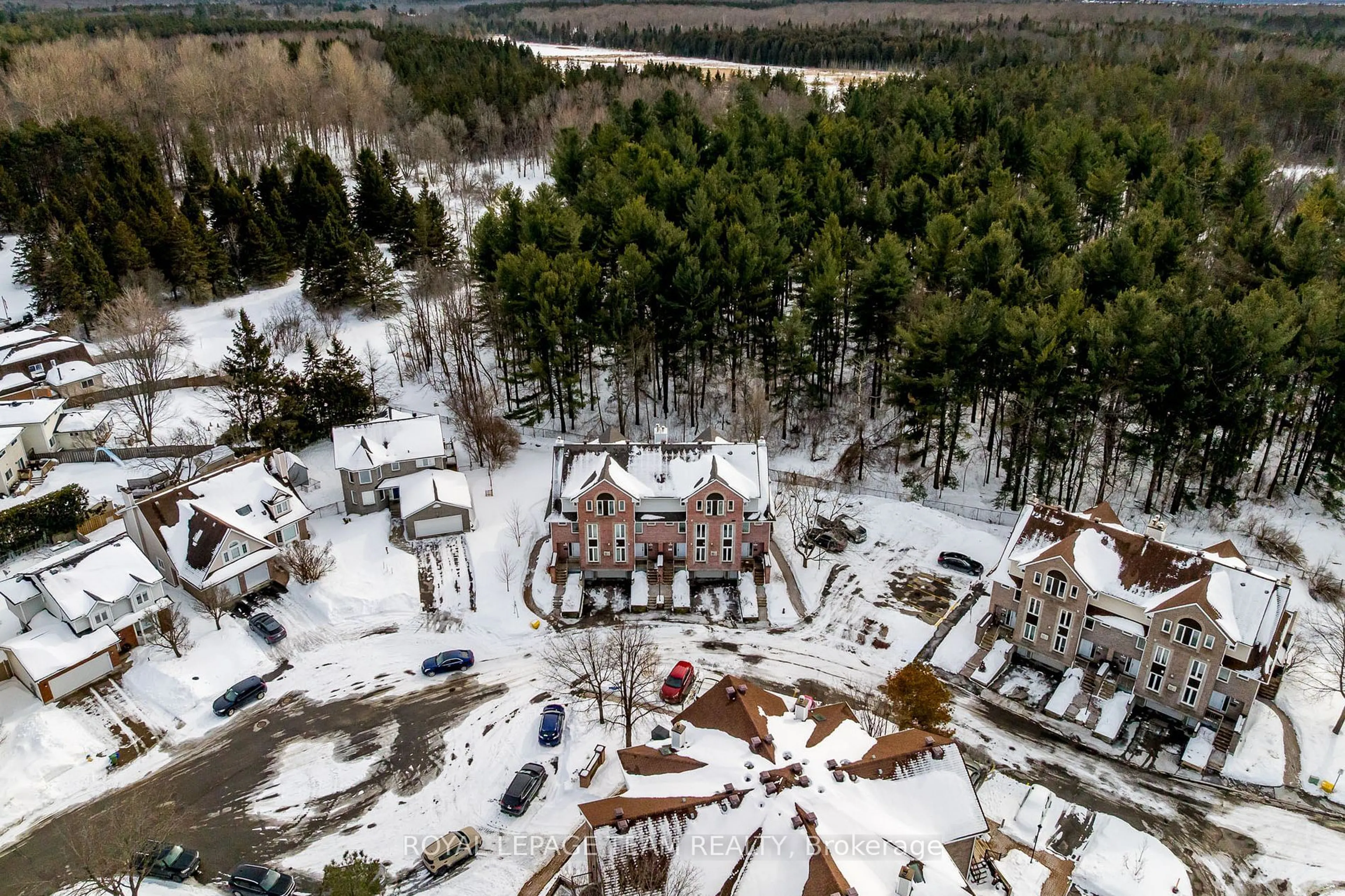 A pic from outside/outdoor area/front of a property/back of a property/a pic from drone, unknown for 1 Timberview Way #3, Bells Corners and South to Fallowfield Ontario K2H 9M7