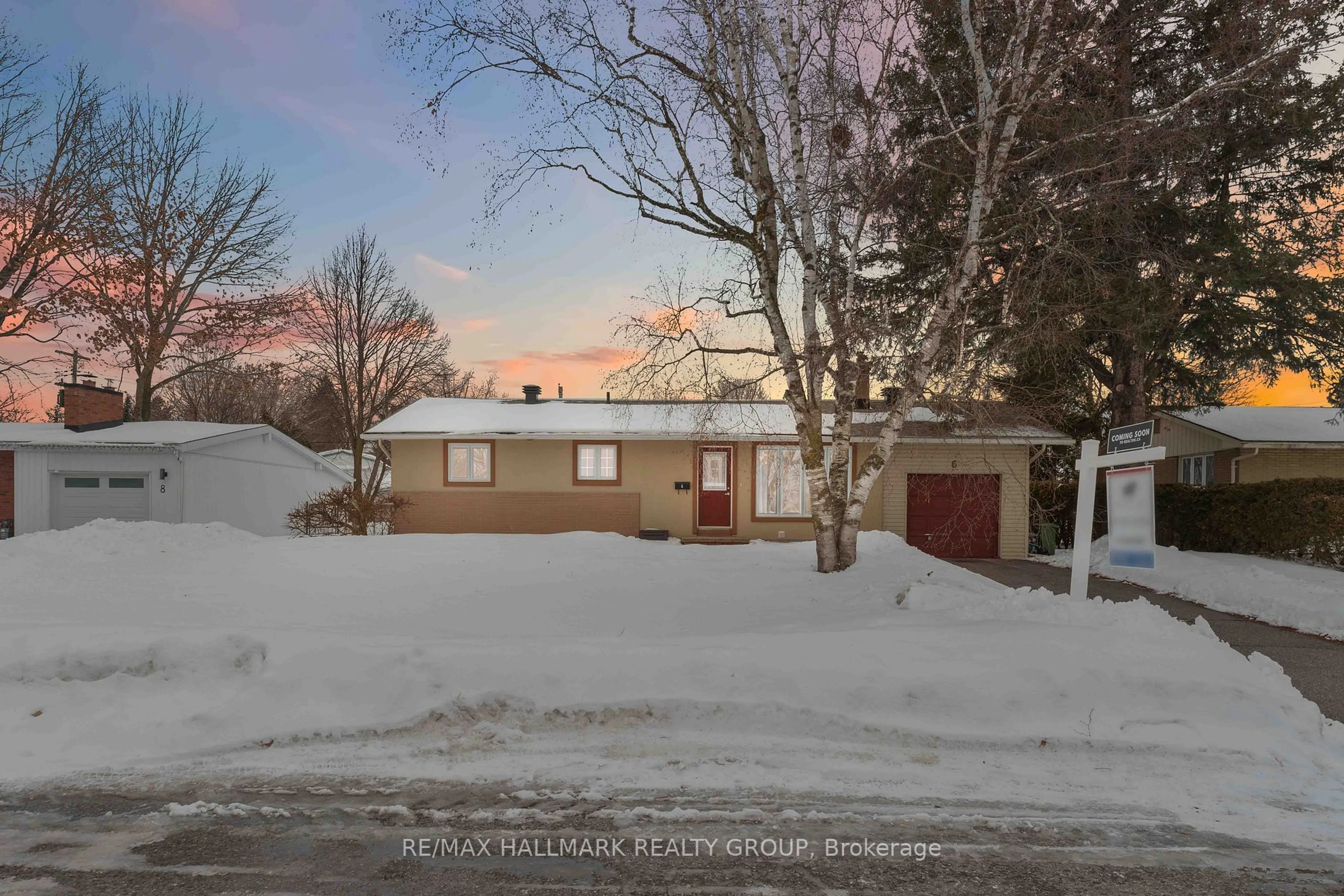 A pic from outside/outdoor area/front of a property/back of a property/a pic from drone, street for 6 Ellery Cres, Bells Corners and South to Fallowfield Ontario K2H 6M6