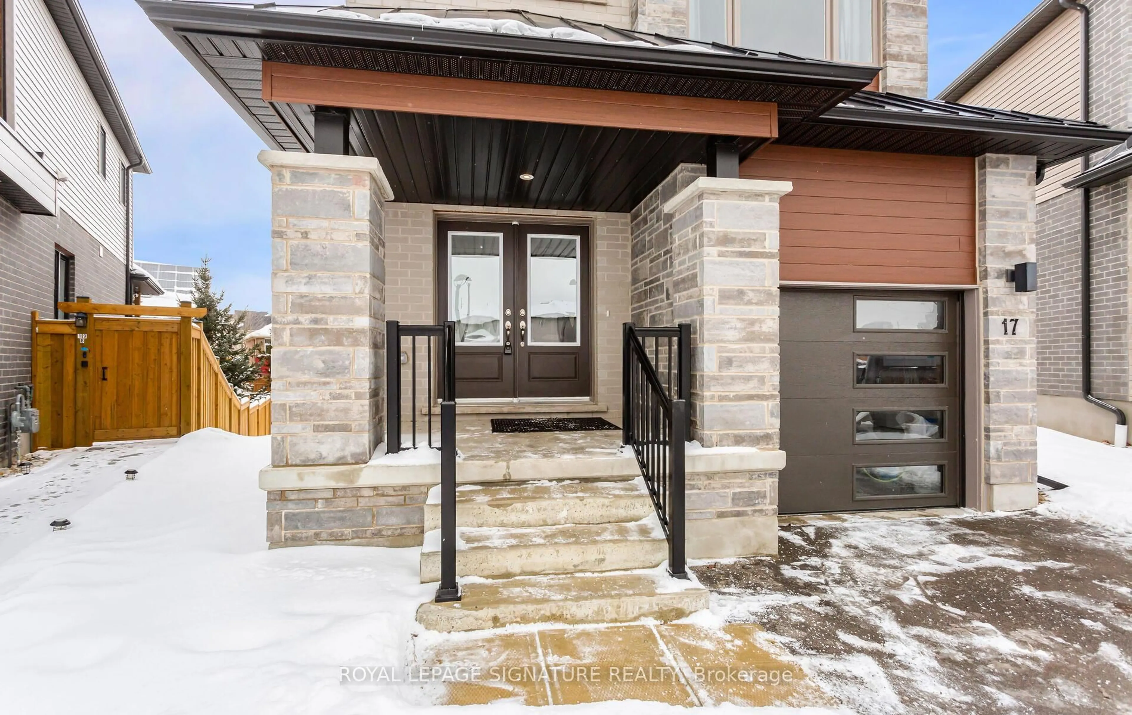 Indoor entryway for 17 Ferris Circ, Guelph Ontario N1G 0H2