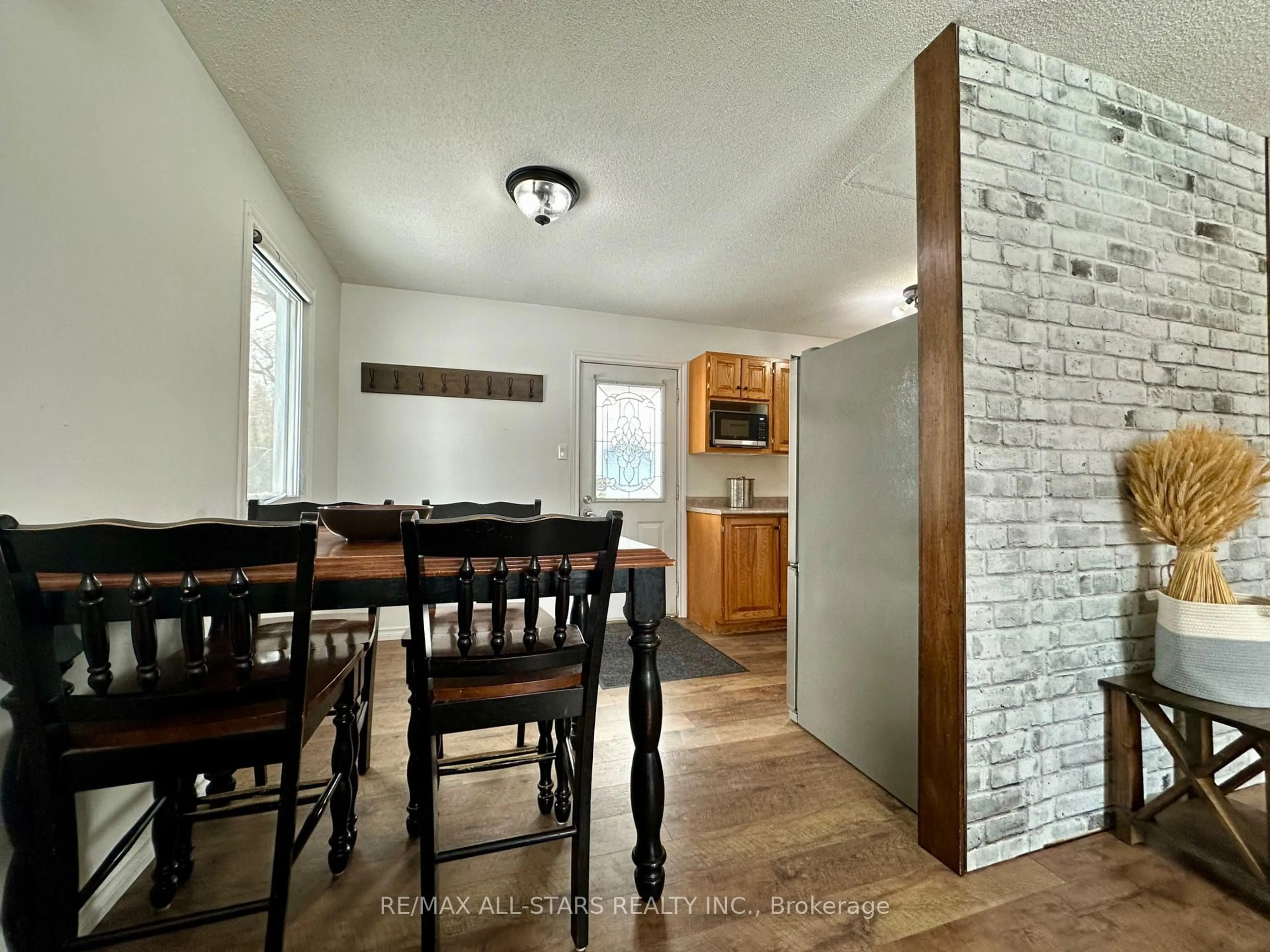 Dining room, unknown for 25 Maple Grove Rd, Kawartha Lakes Ontario K9V 4R6