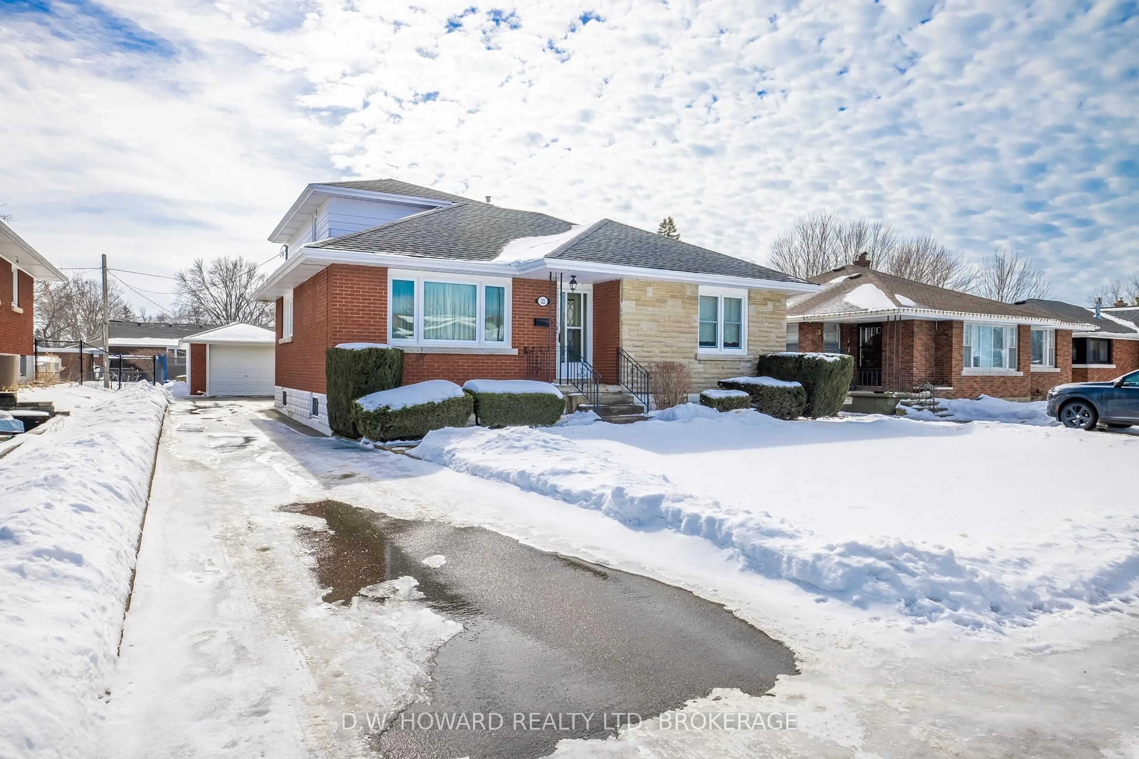 Home with brick exterior material, street for 22 South Cres, Port Colborne Ontario L3K 2X9