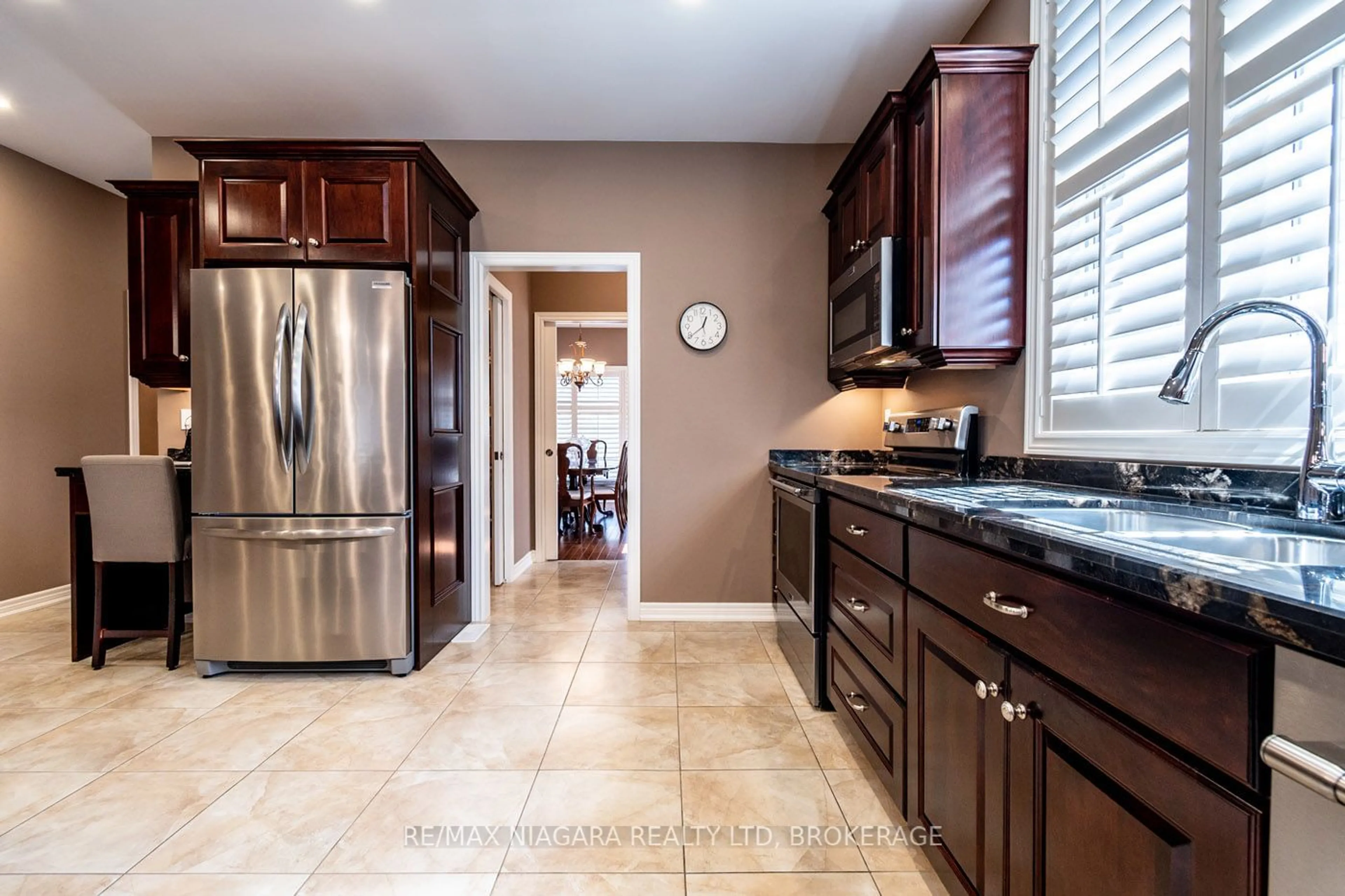 Open concept kitchen, ceramic/tile floor for 23 GORING Way, Niagara-on-the-Lake Ontario L0S 1J1