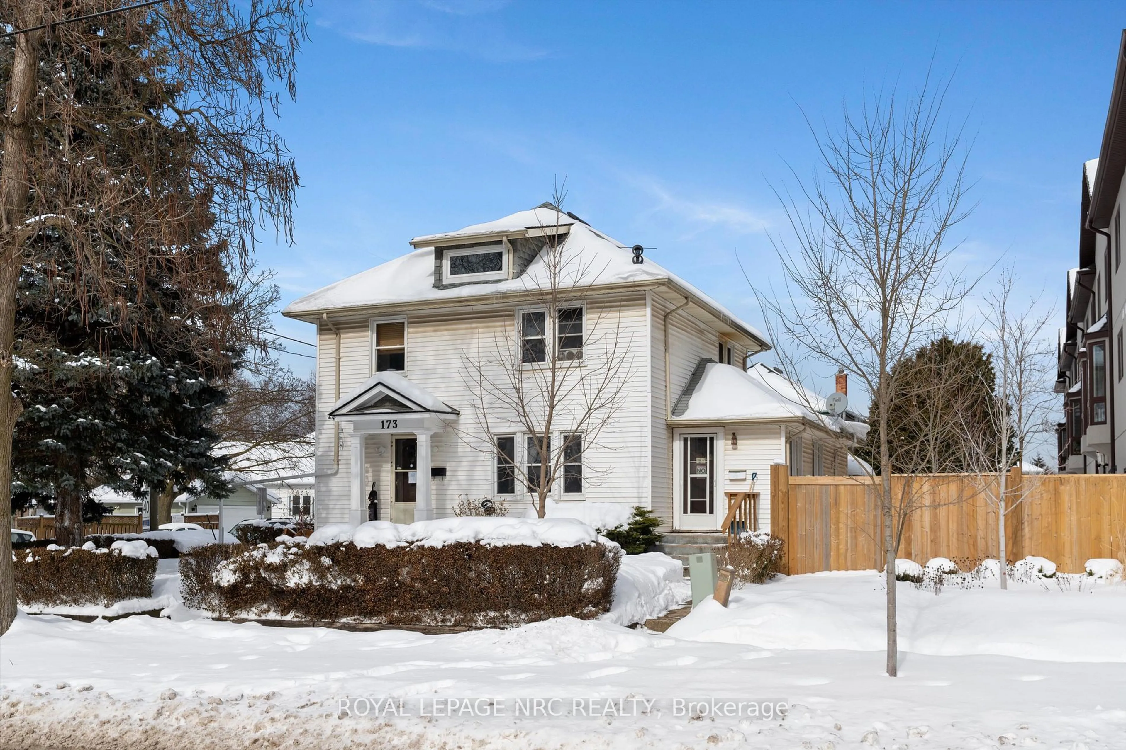 Home with brick exterior material, street for 173 Russell Ave, St. Catharines Ontario L2R 1W7