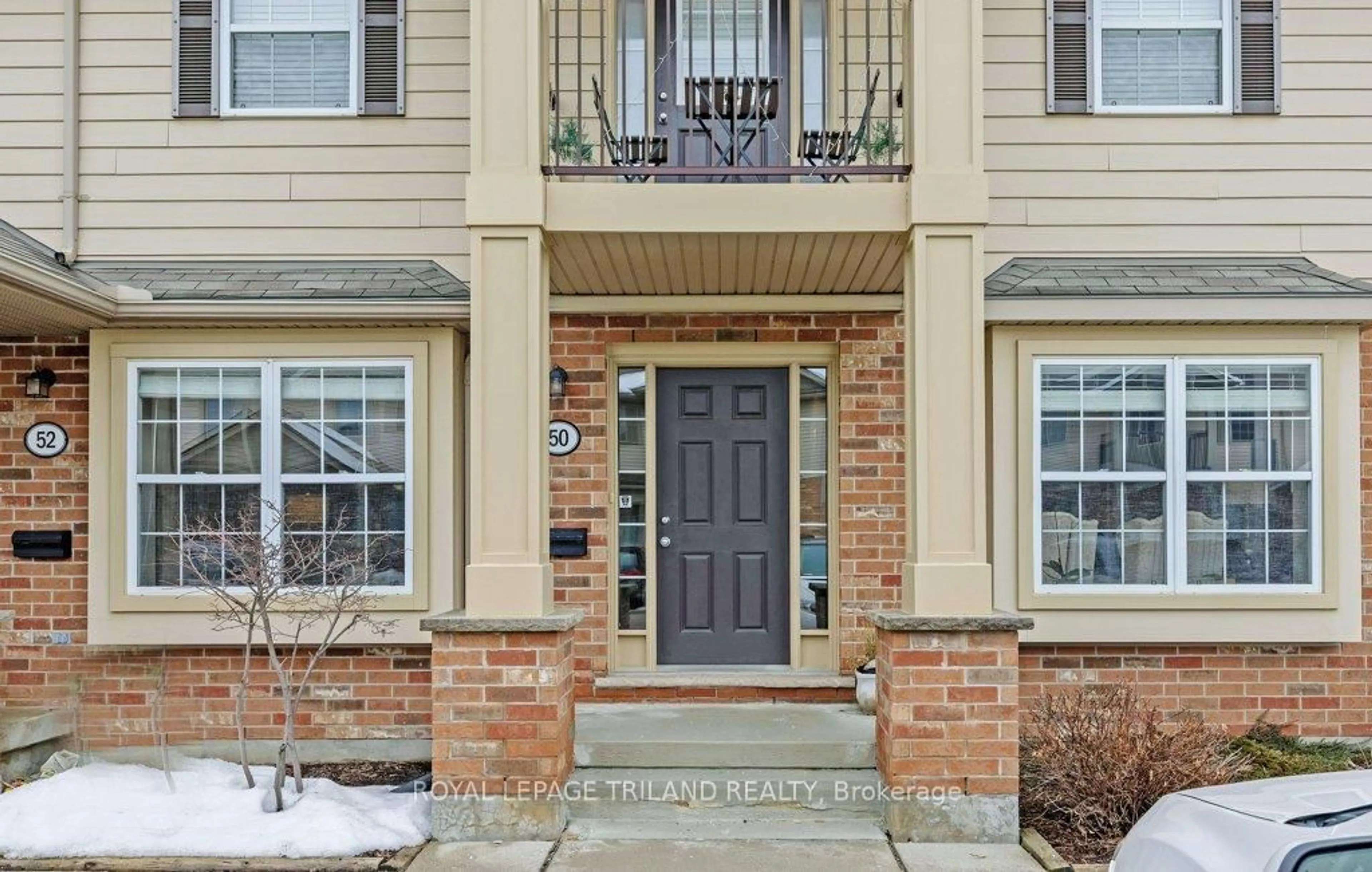 Indoor entryway for 3320 Meadowgate Blvd #50, London Ontario N6M 0A7