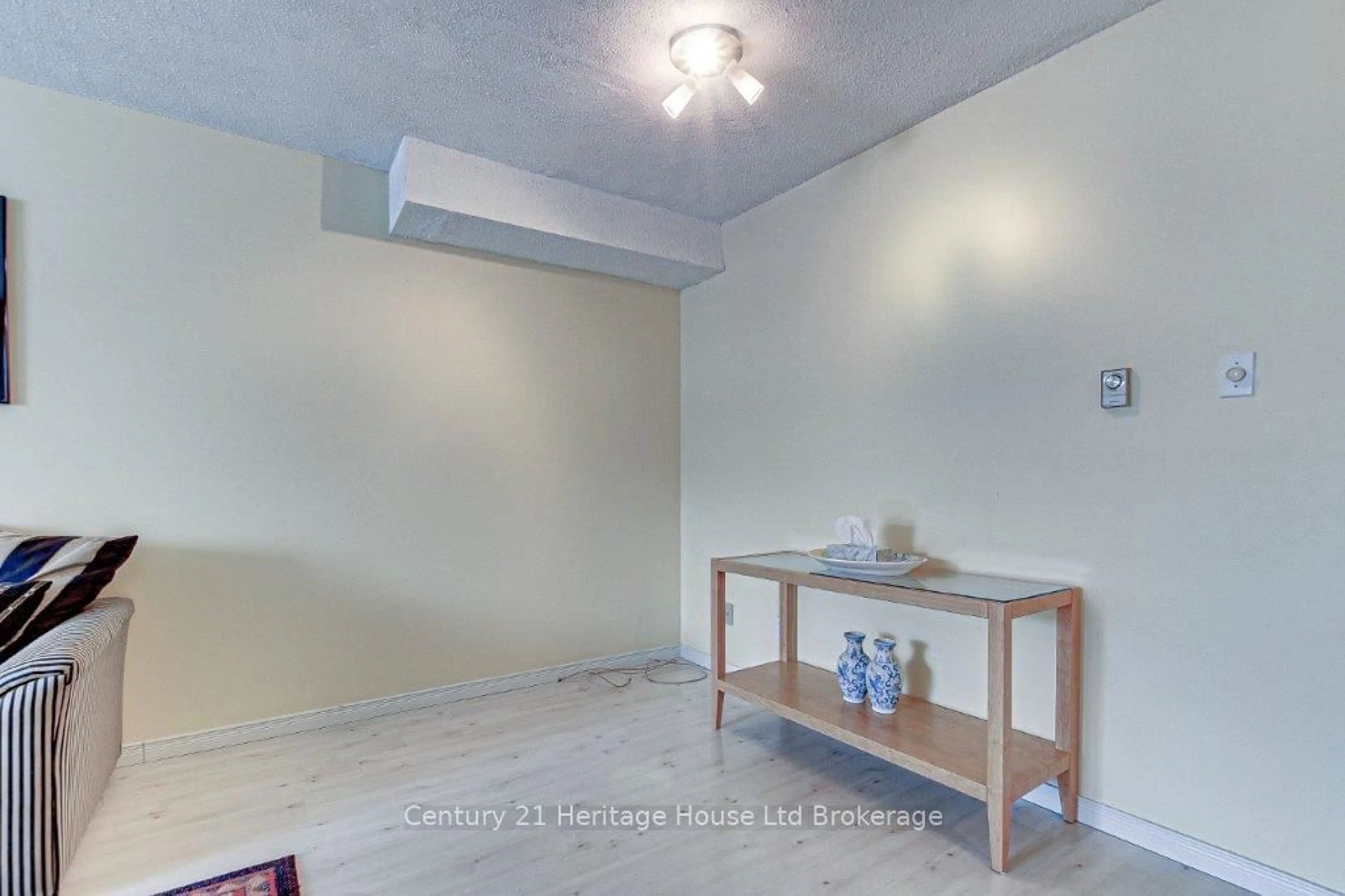 A pic of a room for 1215 Cheapside St #2, London Ontario N5Y 5J9