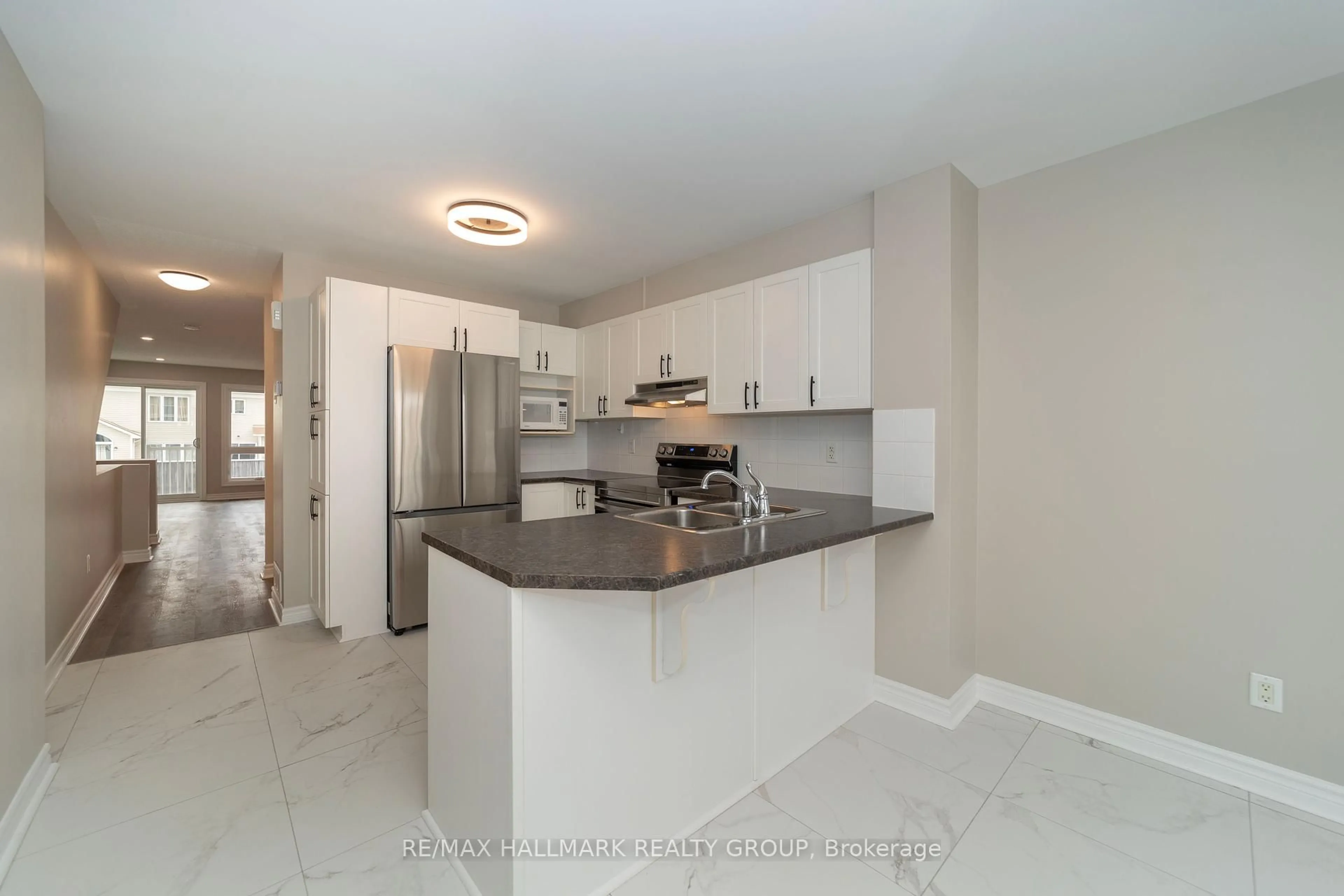 Open concept kitchen, ceramic/tile floor for 579 Lakeridge Dr, Orleans - Cumberland and Area Ontario K4A 0H4