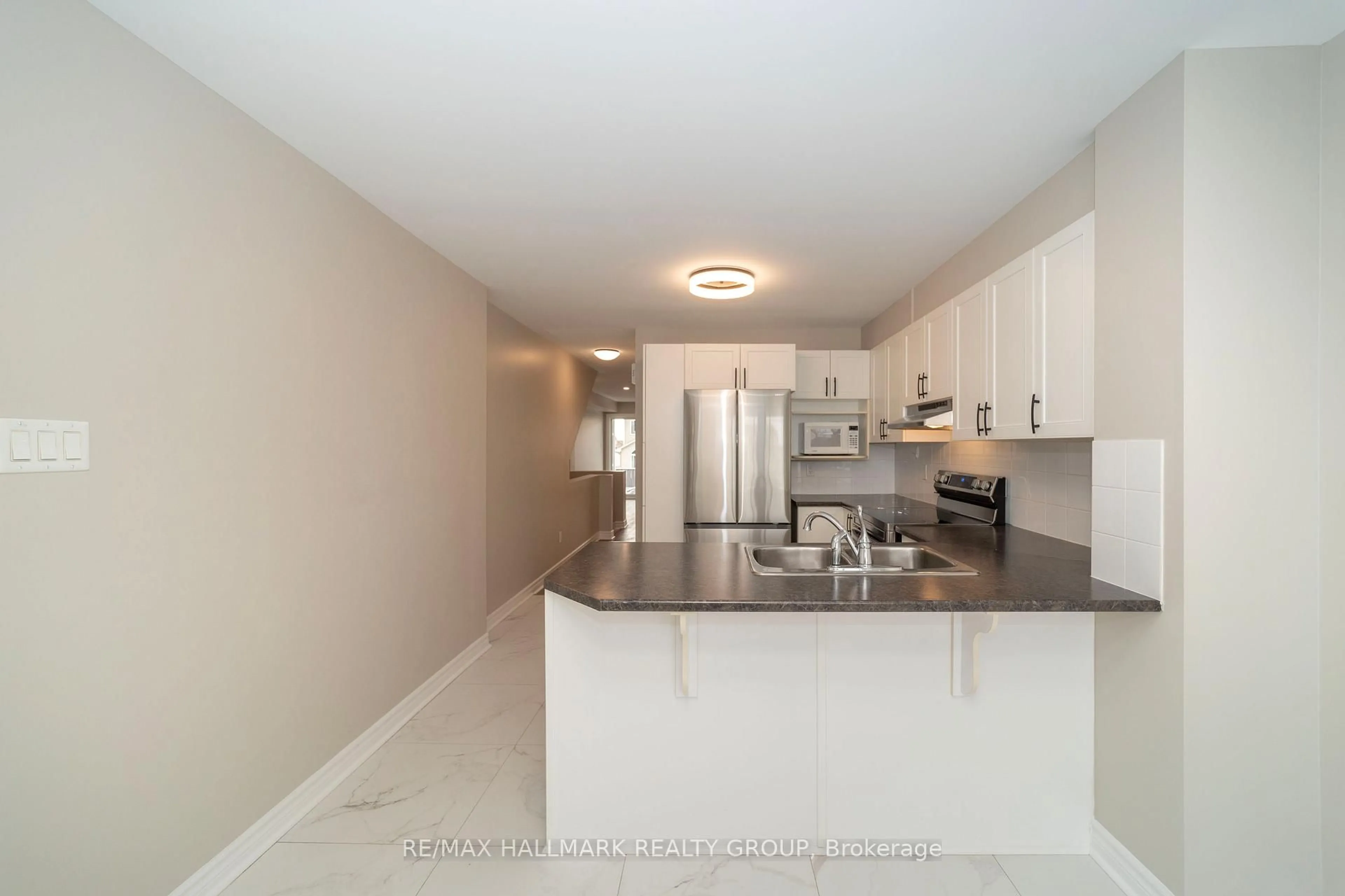 Standard kitchen, unknown for 579 Lakeridge Dr, Orleans - Cumberland and Area Ontario K4A 0H4