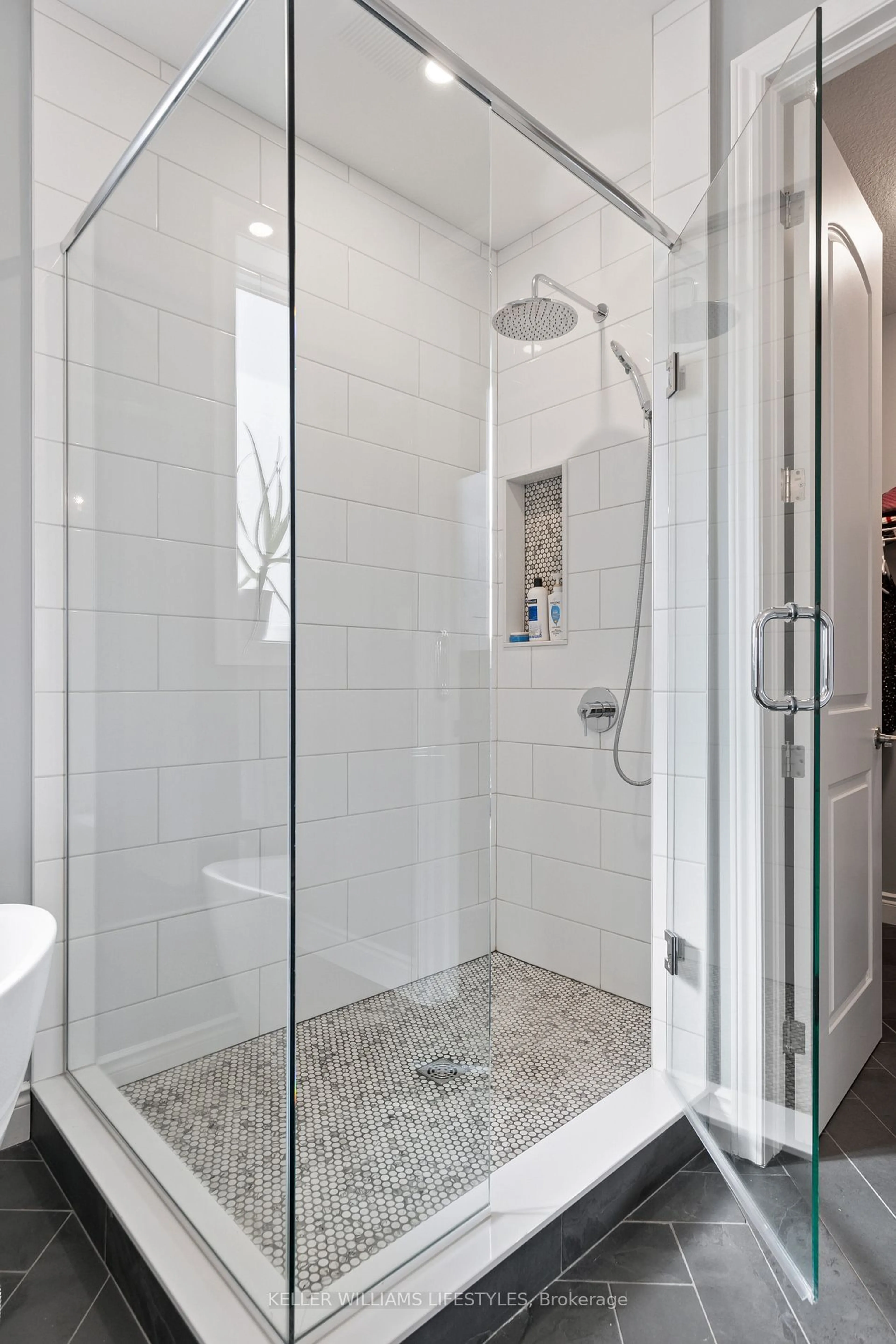 Contemporary bathroom, ceramic/tile floor for 114 ASPEN Circ, Thames Centre Ontario N0M 2P0