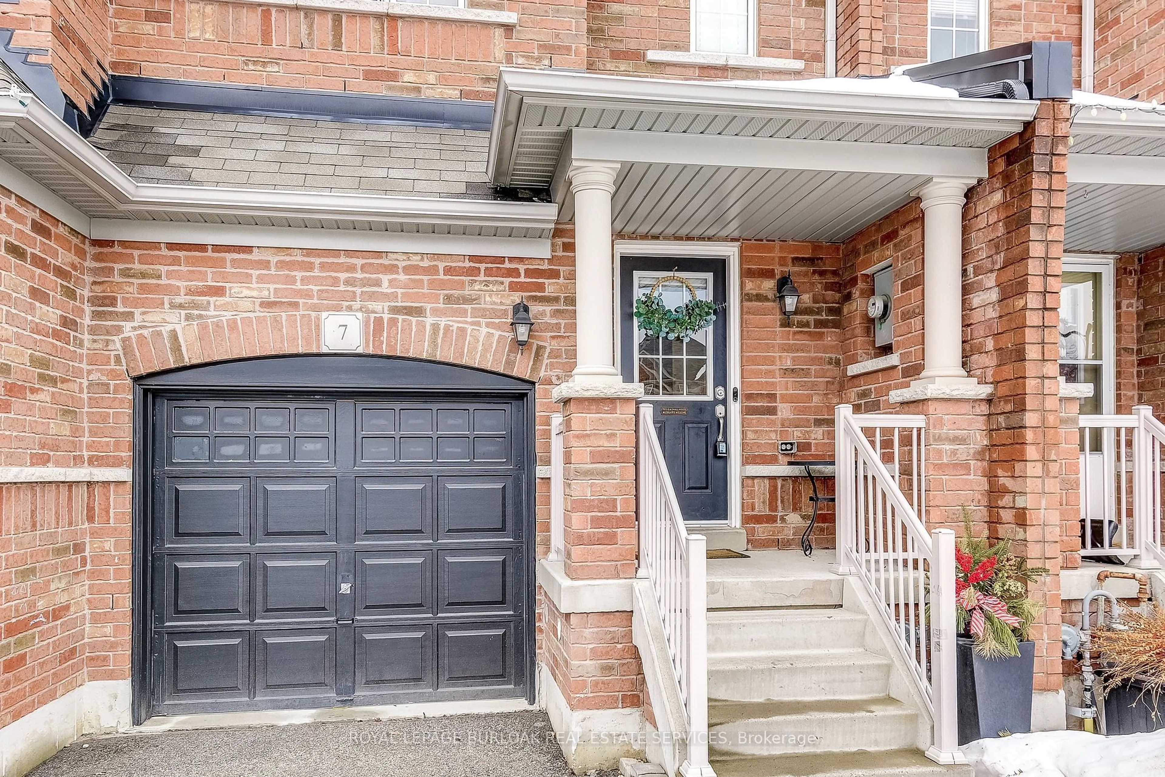 Home with brick exterior material, street for 7 McPhail Pl, Hamilton Ontario L8B 0R5