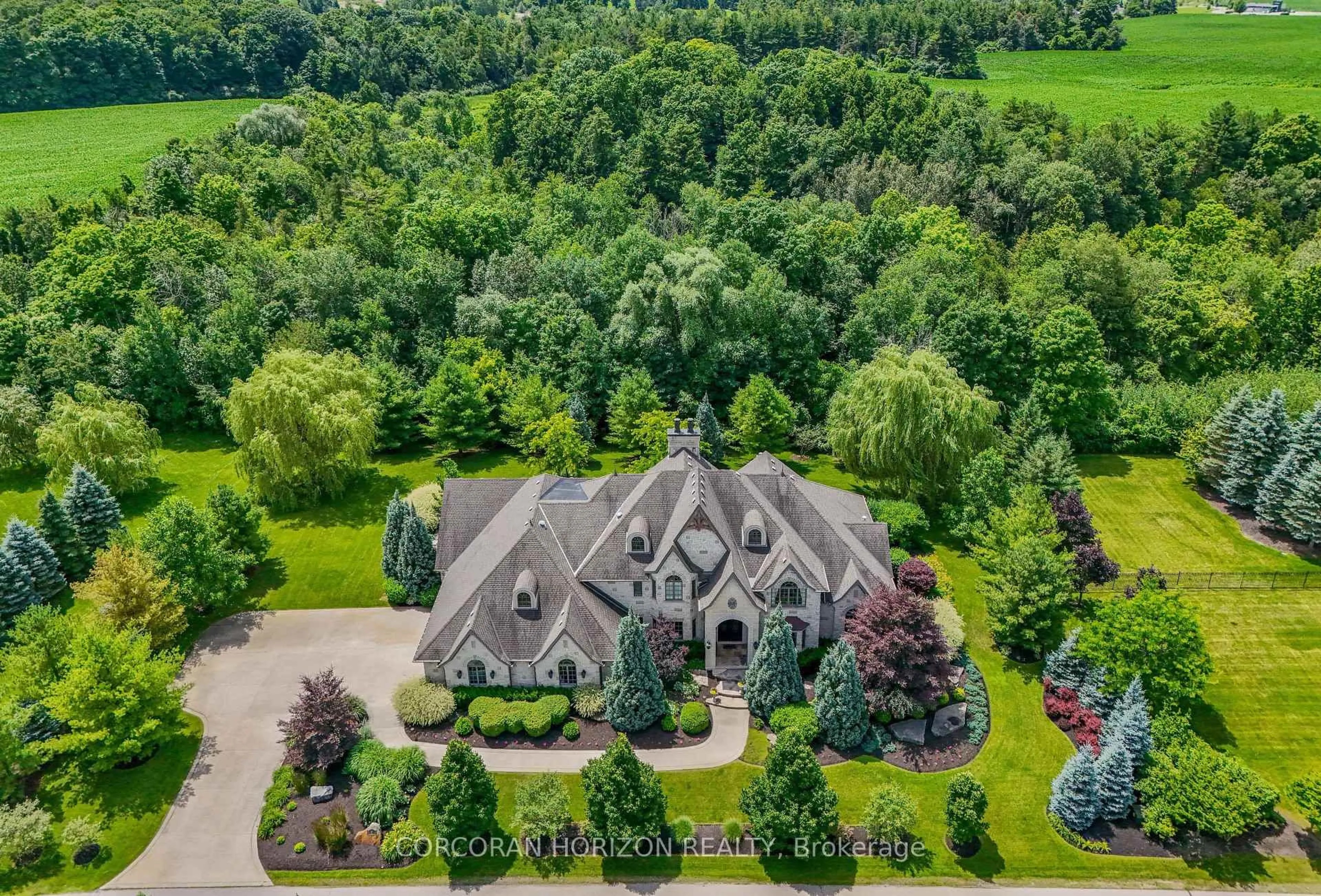 A pic from outside/outdoor area/front of a property/back of a property/a pic from drone, unknown for 87 John Bricker Rd, Cambridge Ontario N3H 4R8