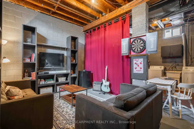 Additional property image - 2279 King St