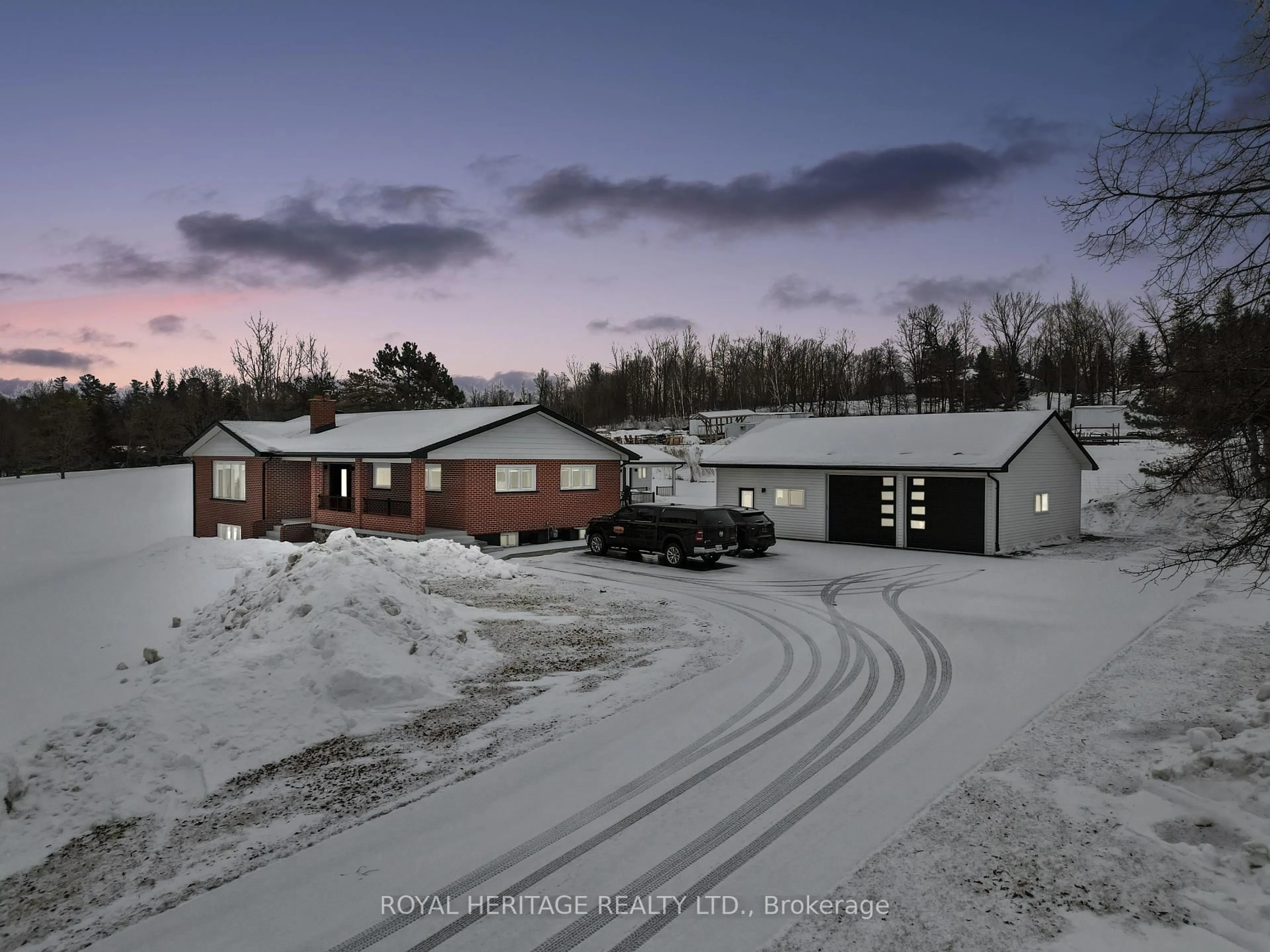 A pic from outside/outdoor area/front of a property/back of a property/a pic from drone, unknown for 8803 Dale Rd, Hamilton Township Ontario K9A 4J9