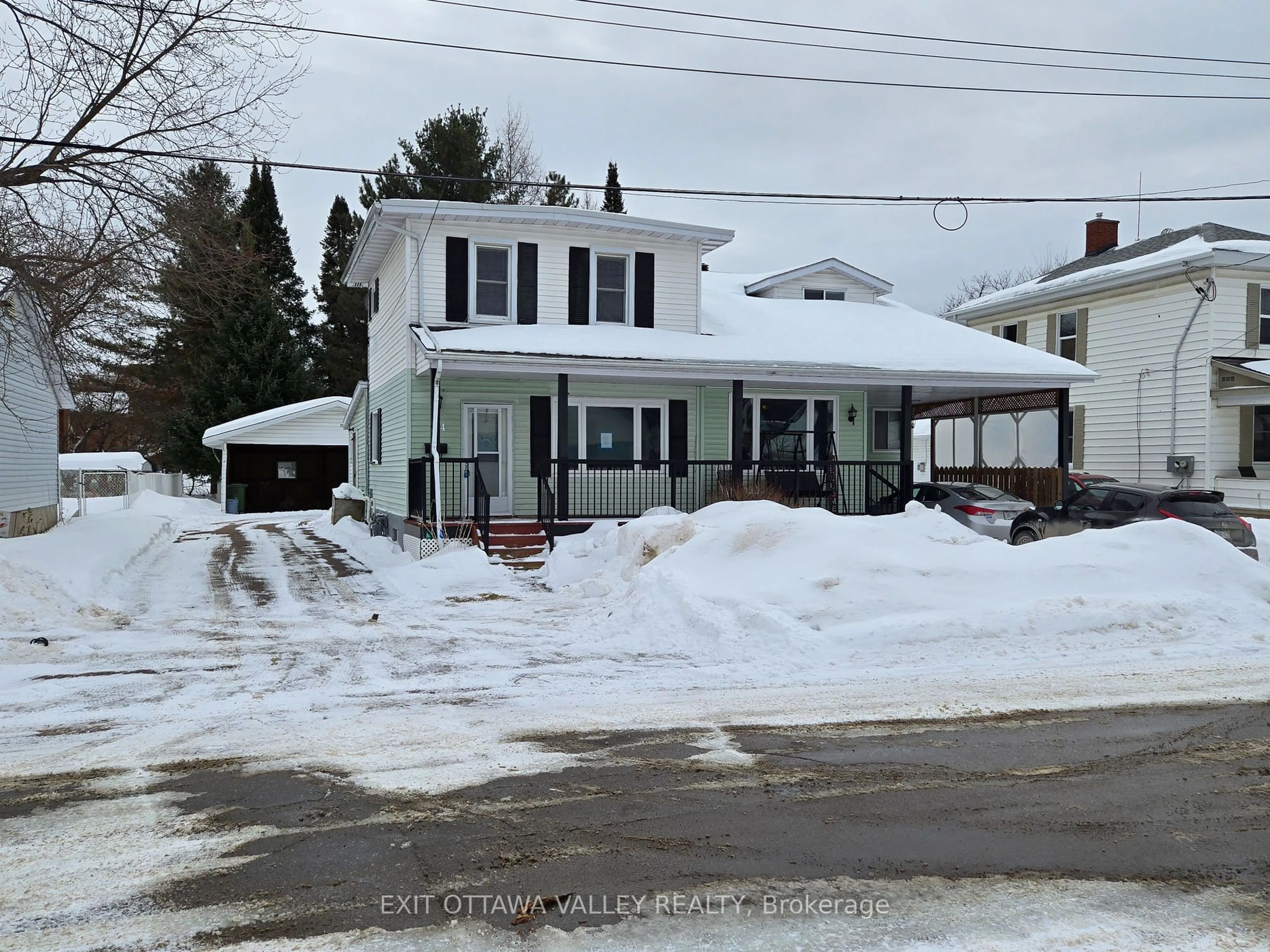 A pic from outside/outdoor area/front of a property/back of a property/a pic from drone, street for 124 Dickson St, Pembroke Ontario K8A 2W9