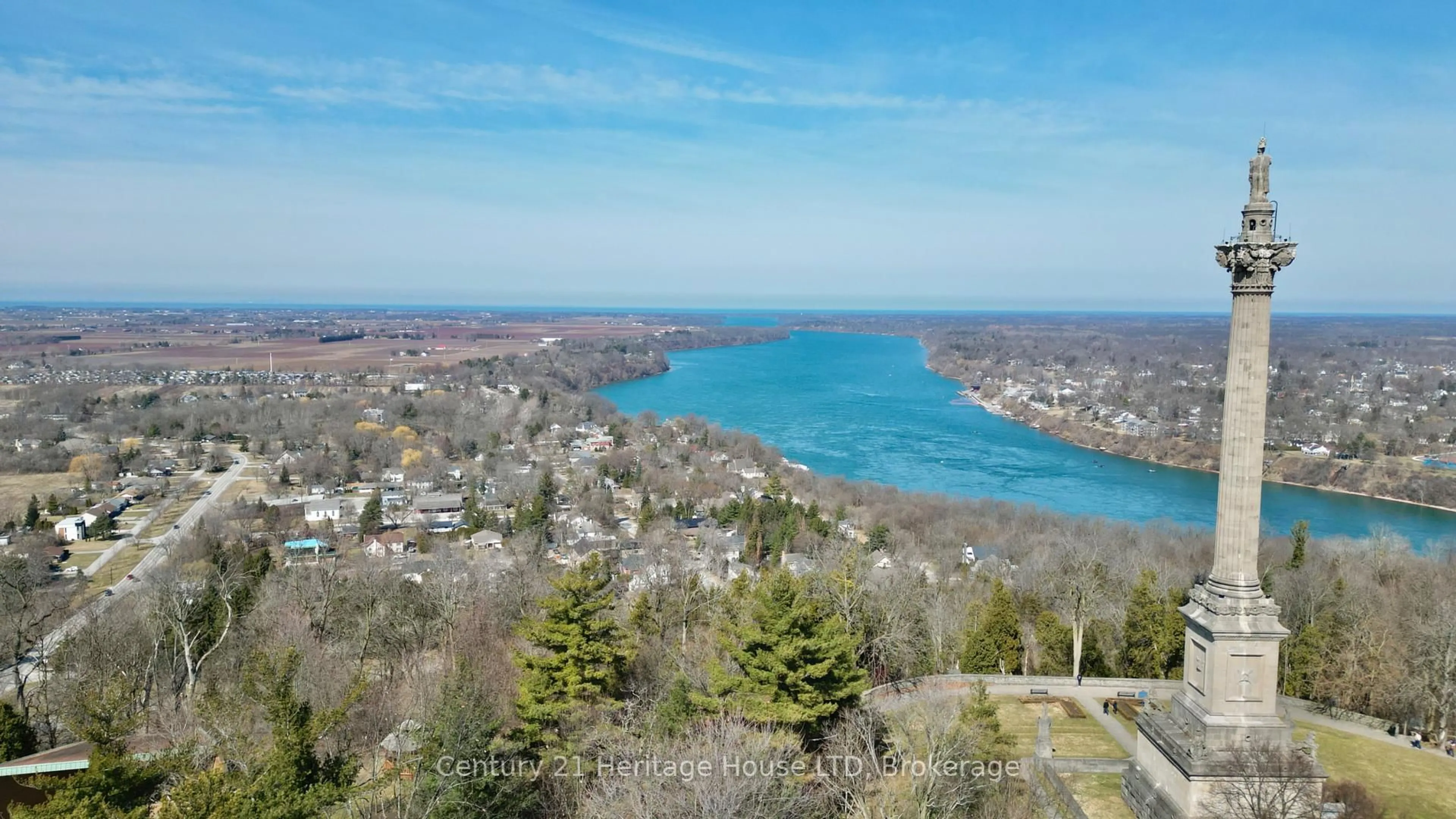 A pic from outside/outdoor area/front of a property/back of a property/a pic from drone, water/lake/river/ocean view for 25 Highlander St St, Niagara-on-the-Lake Ontario L0S 1L0