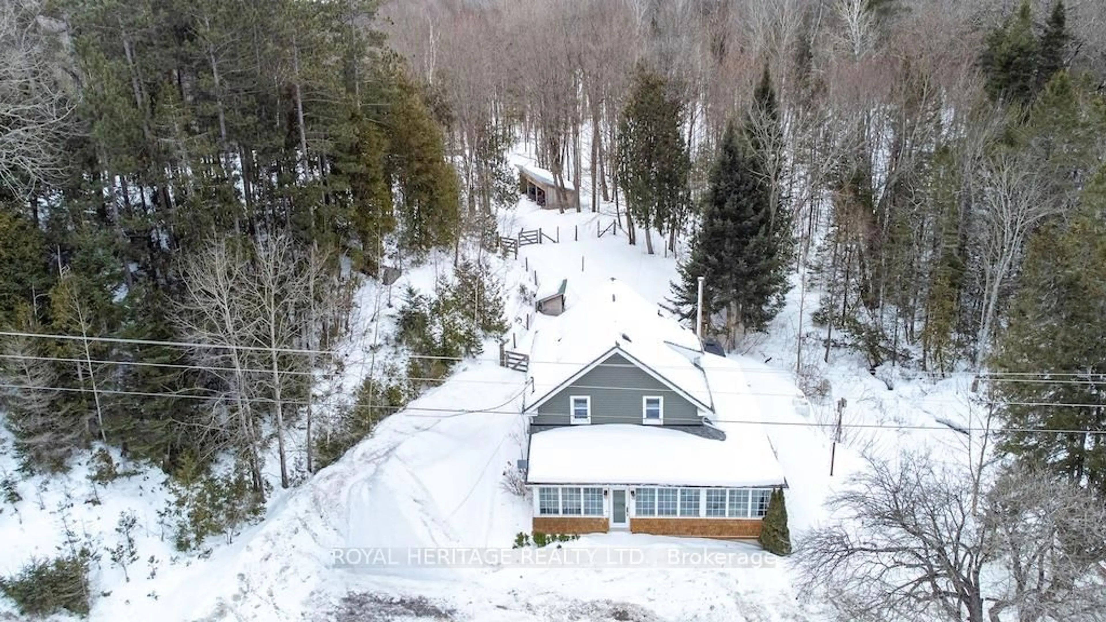 A pic from outside/outdoor area/front of a property/back of a property/a pic from drone, unknown for 1074 Lakehurst Rd, Galway-Cavendish and Harvey Ontario K0L 2H0