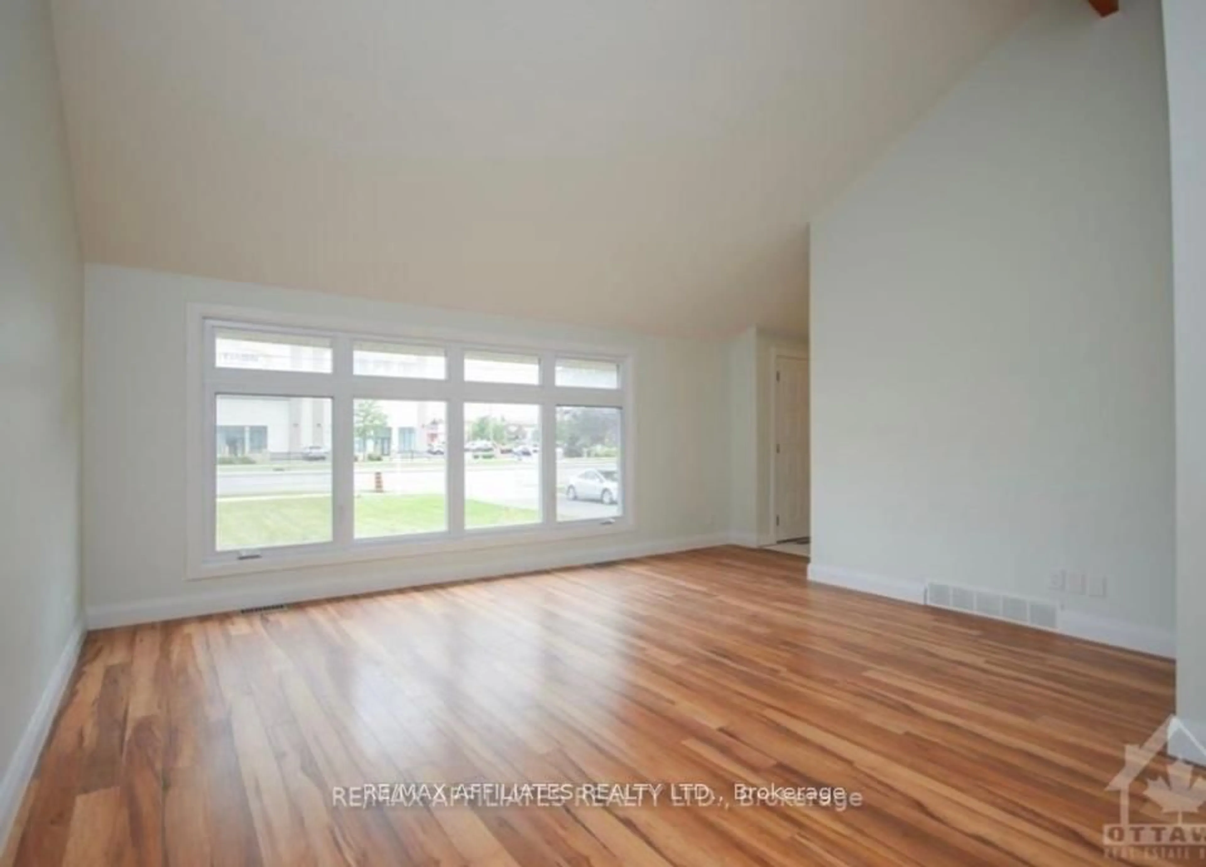 A pic of a room for 4343 INNES Rd, Orleans - Cumberland and Area Ontario K1E 0A8