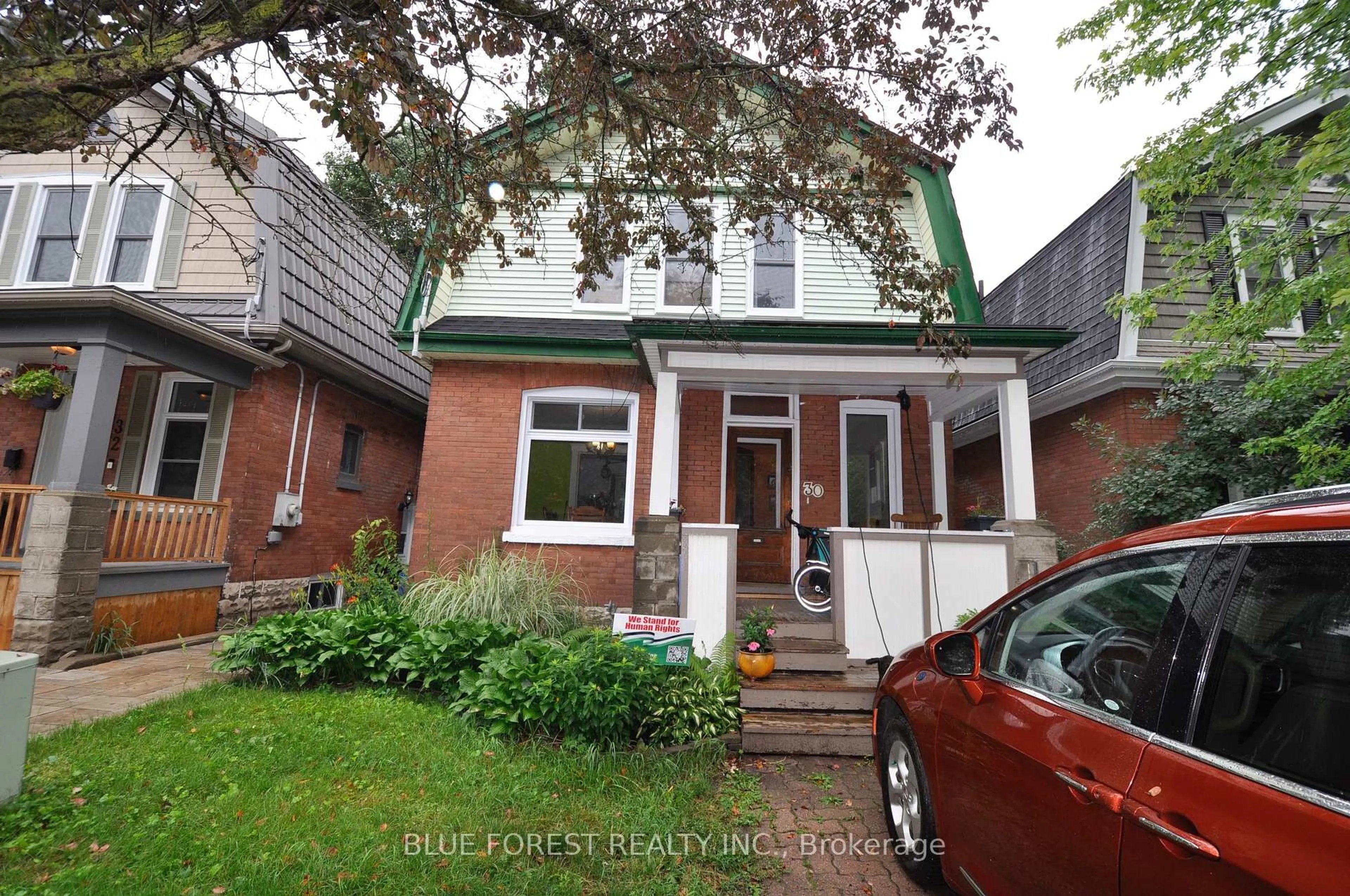 Home with brick exterior material, street for 30 Yale St, London Ontario N5Y 3A4