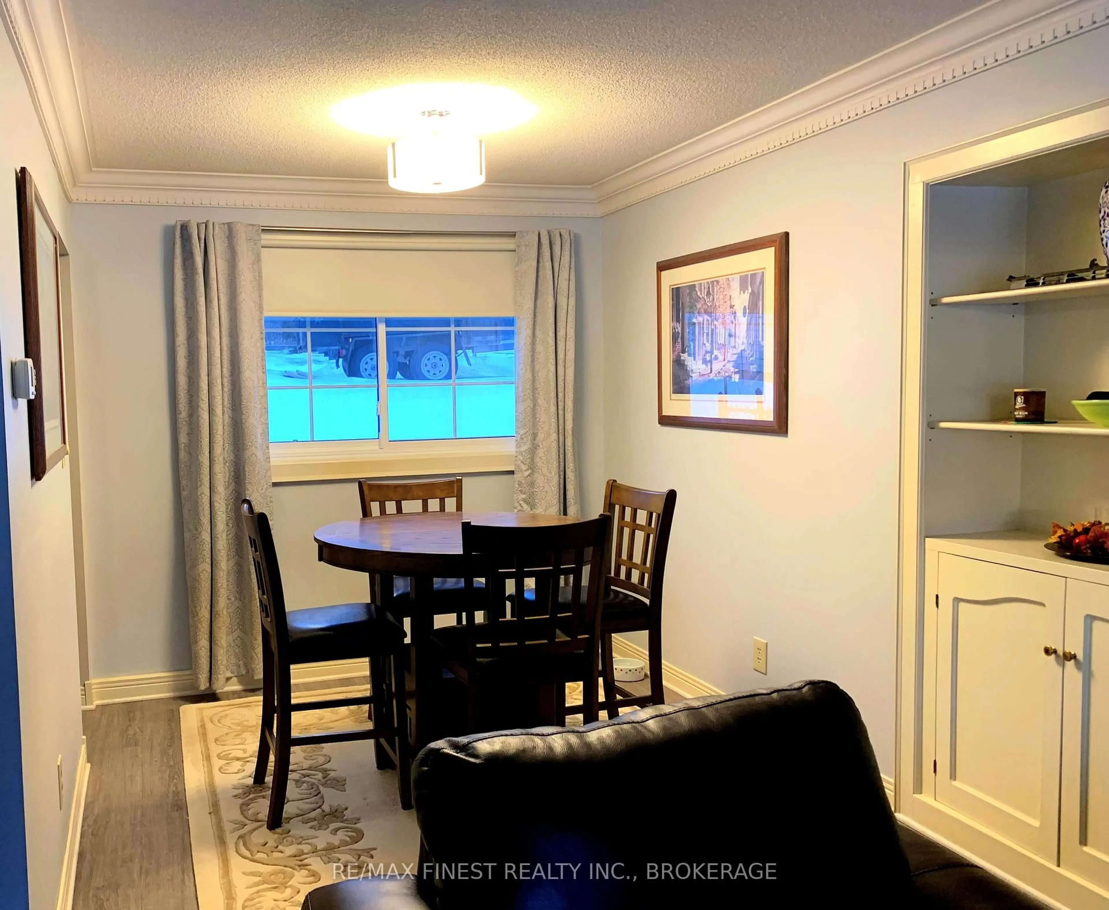 Dining room, wood/laminate floor for 15 Edgewood Dr, Greater Napanee Ontario K7R 3K3