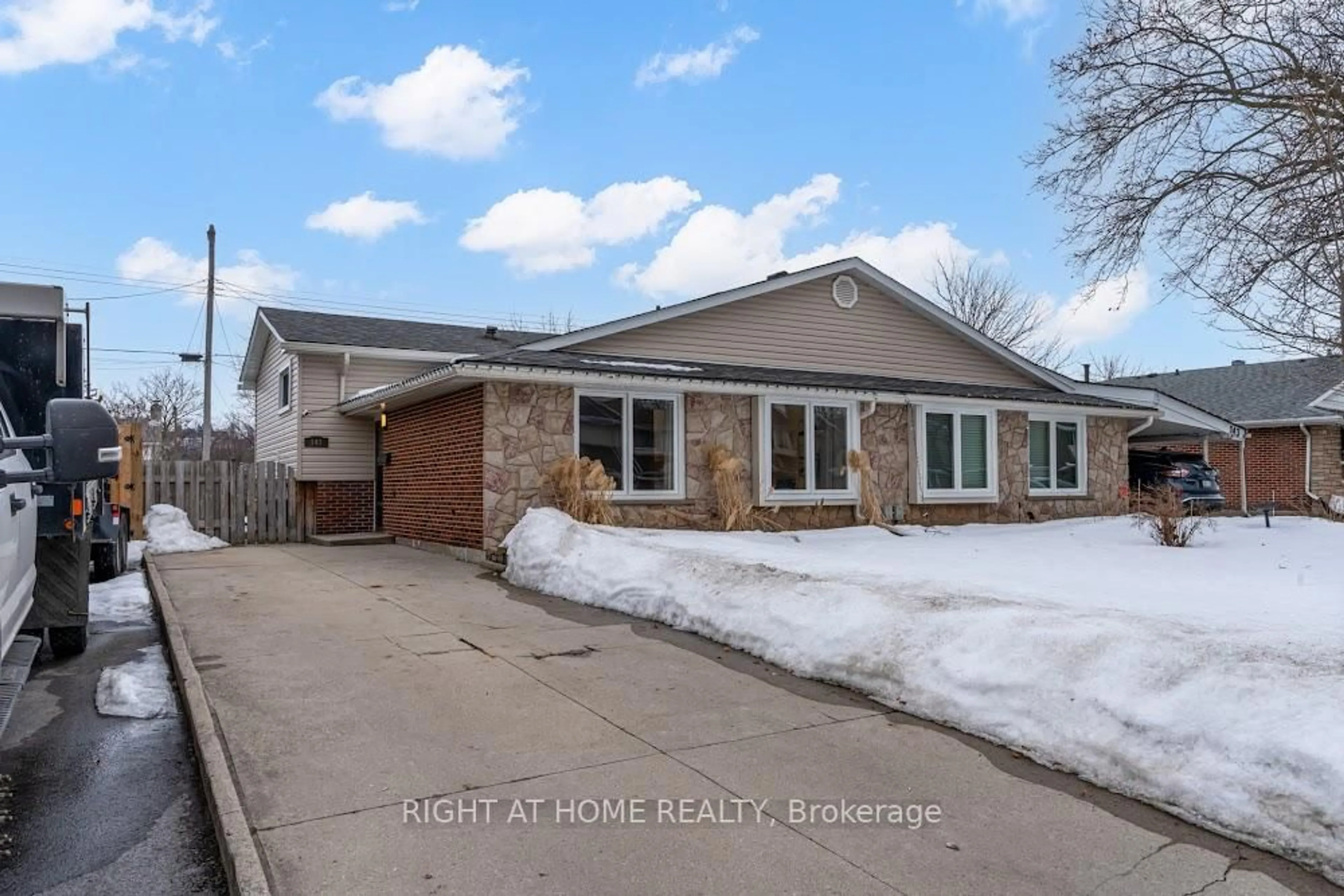 Home with brick exterior material, street for 141 St. Andrews Dr, Hamilton Ontario L8K 5K1