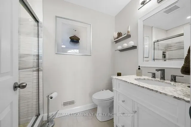 Additional property image - 104 FOXBOROUGH Dr