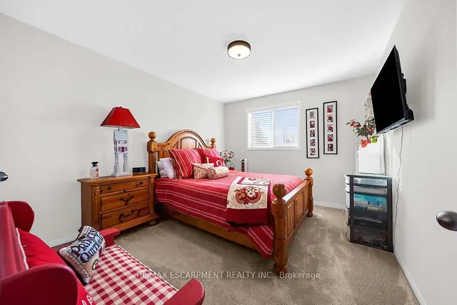 Additional property image - 104 FOXBOROUGH Dr